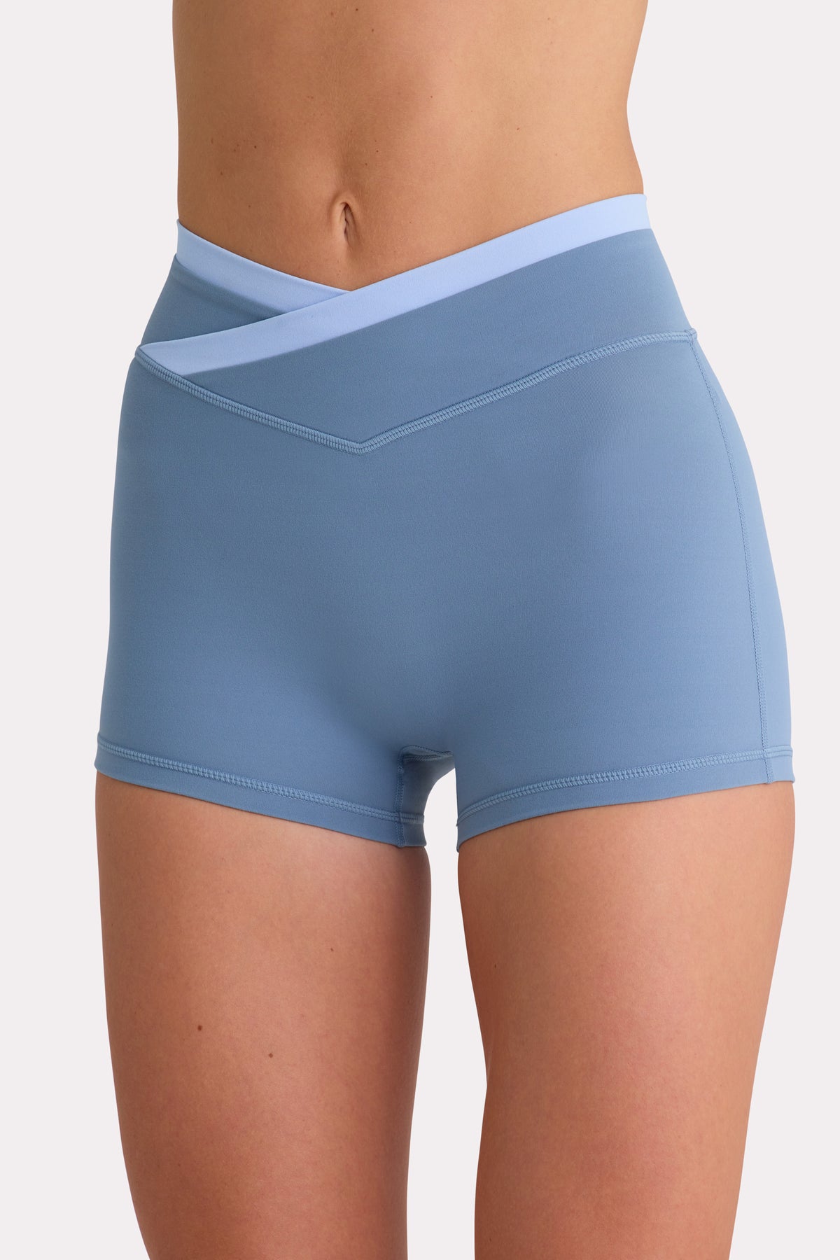 ⁣⁢Soft Active Shorts in Marine⁤⁣