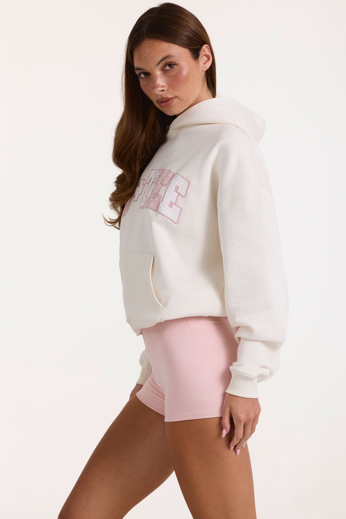 ⁣⁢Oversized-Hoodie mit Applikation in Ivory⁤⁣