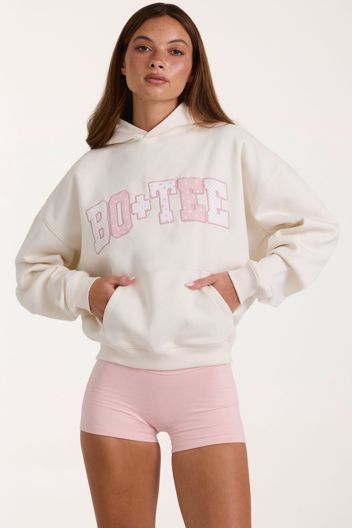 ⁣⁢Oversized-Hoodie mit Applikation in Ivory⁤⁣