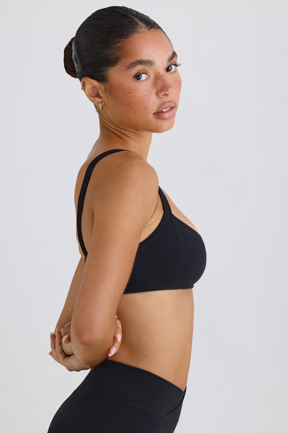 ⁣⁢Soft Active Sport-BH mit kontrastierendem Besatz in Schwarz⁤⁣