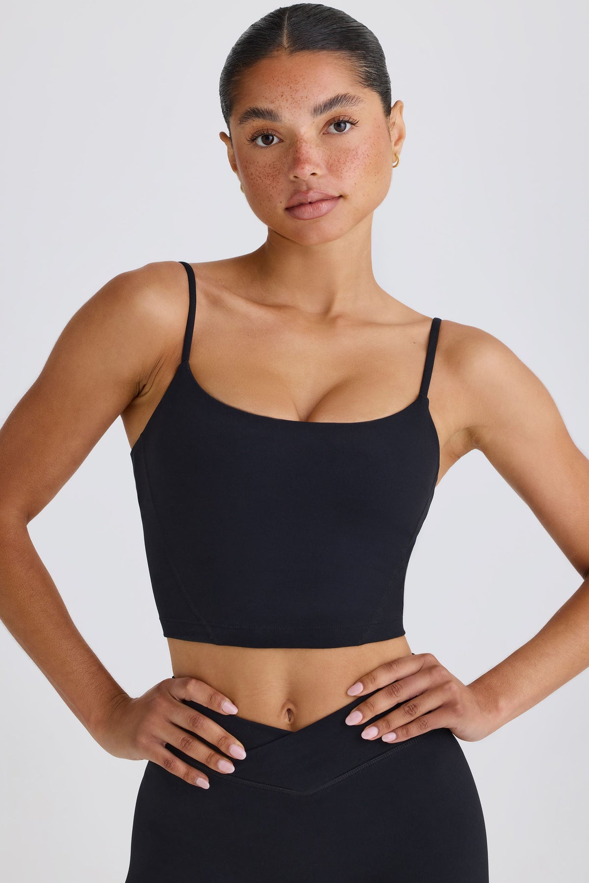 ⁣⁢Soft Active Tanktop in Schwarz⁤⁣