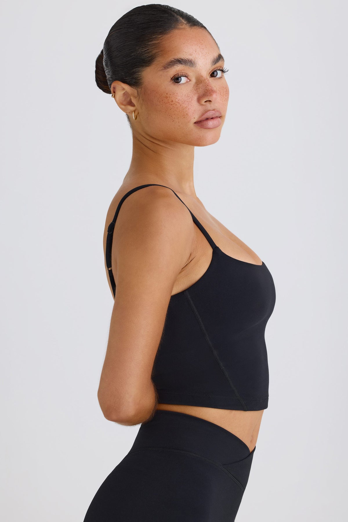 ⁣⁢Soft Active Tanktop in Schwarz⁤⁣