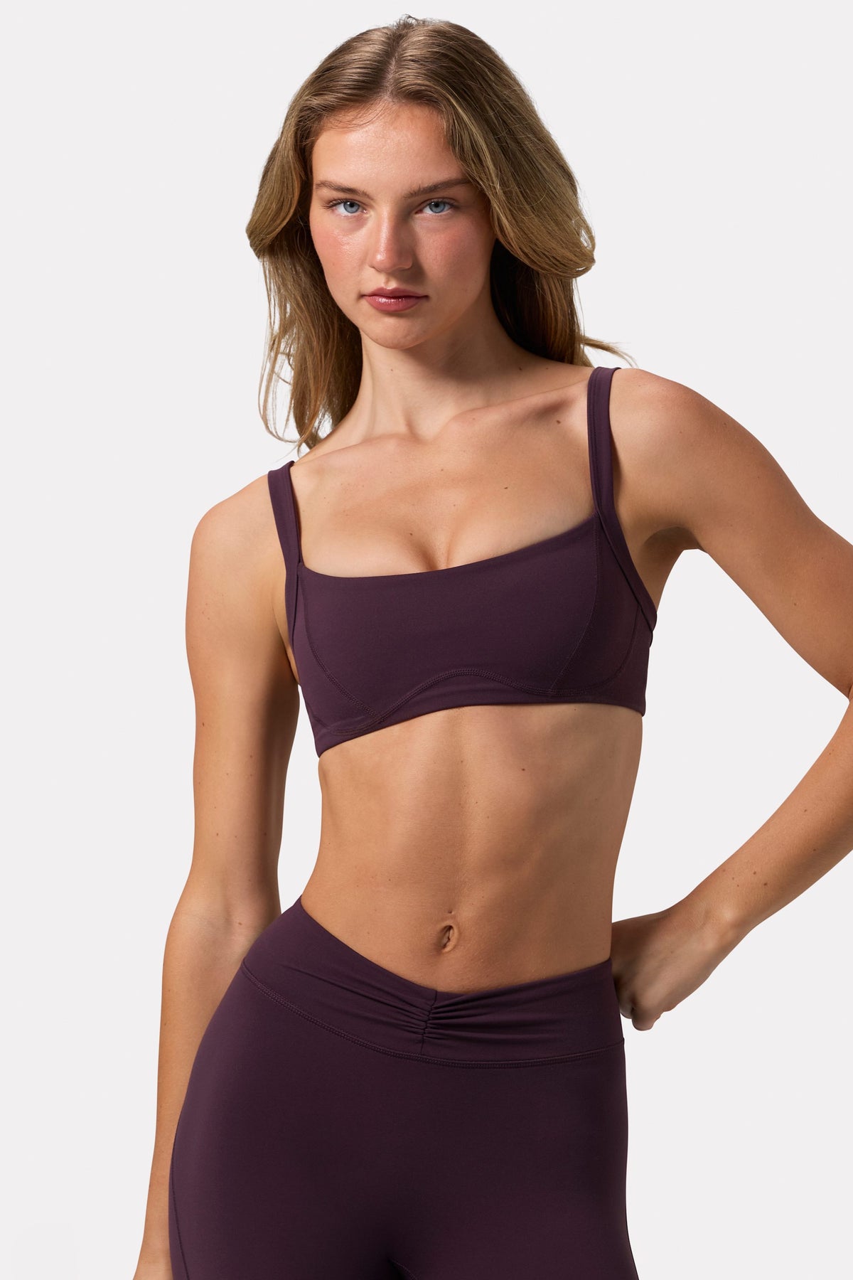 ⁣⁢Soft Active Nahtdetail-Sport-BH in Plum⁤⁣ - 1