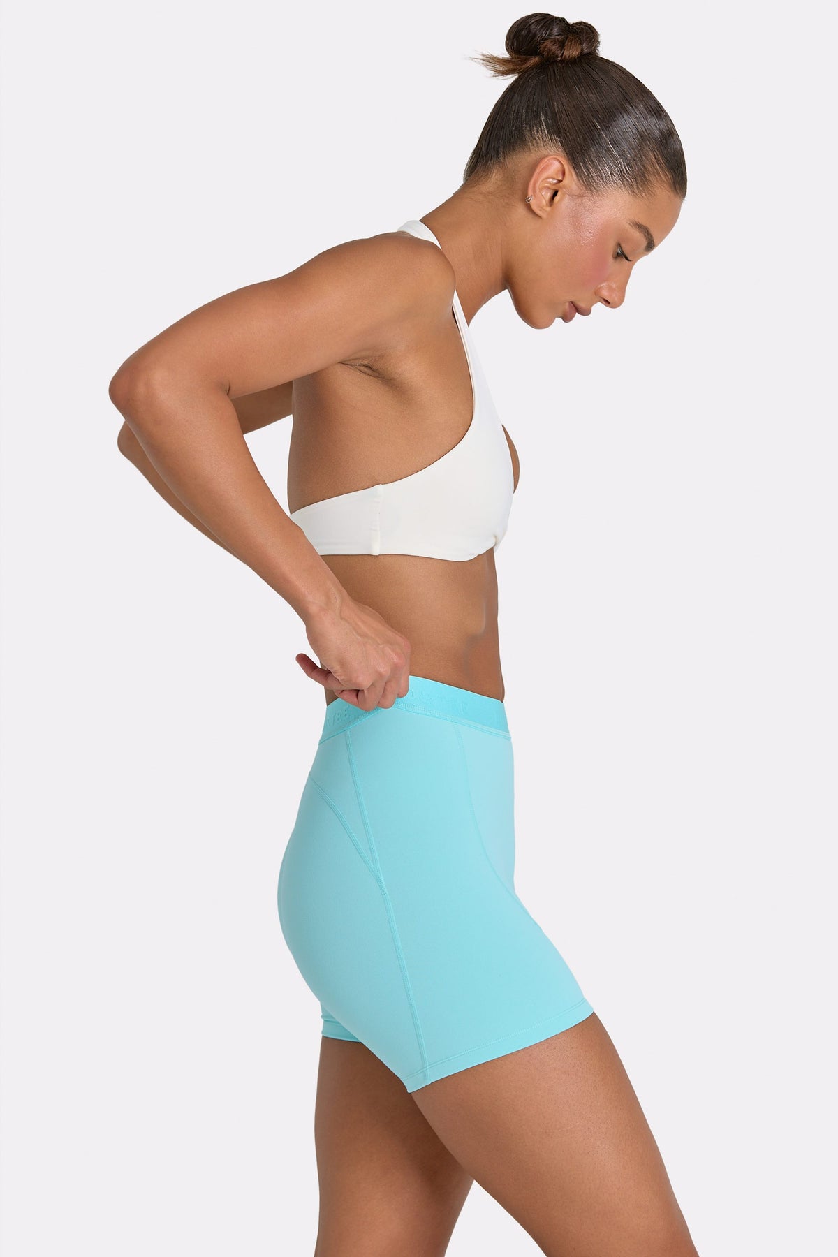 ⁣⁢Soft Active Minishorts in Aqua⁤⁣