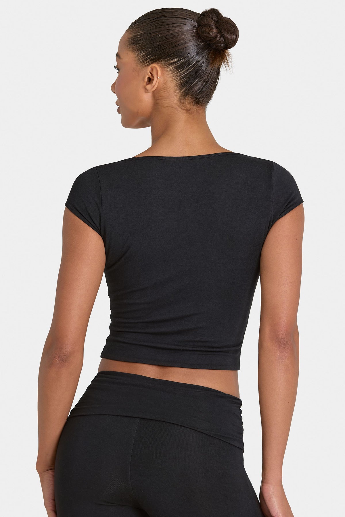 ⁣⁢ButterCloud™ Crop-Top in Schwarz⁤⁣ - 2