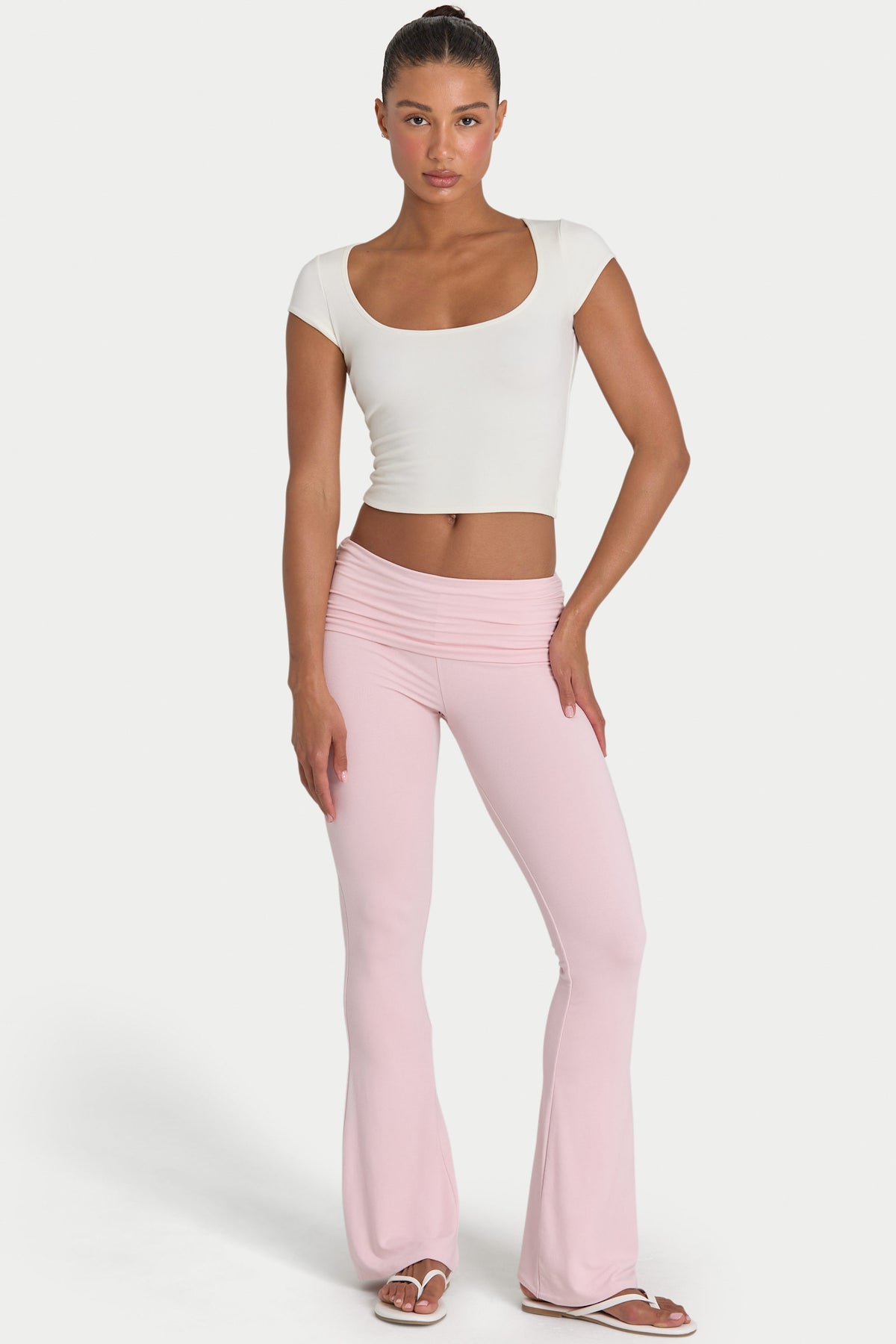 ⁣⁢ButterCloud™ Crop-Top in Kokos⁤⁣