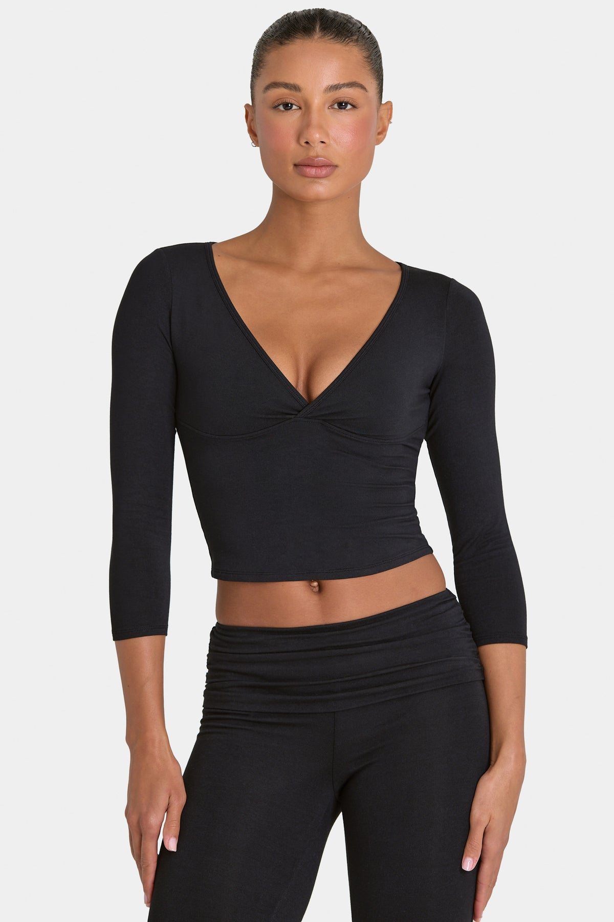 ⁣⁢ButterCloud™ 3/4 Sleeve Top in Schwarz⁤⁣ - 1