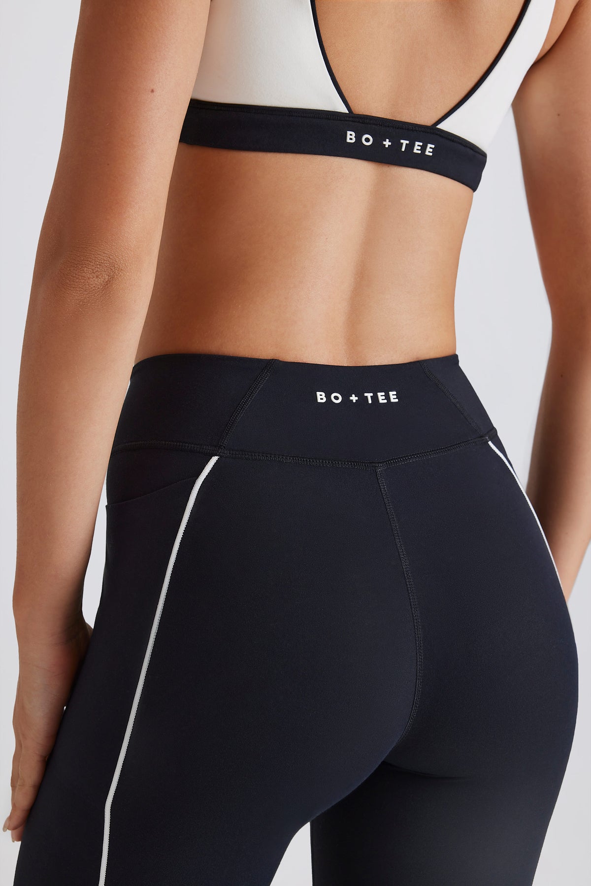 ⁣⁢Soft Active Leggings mit Kontrastdetails in Schwarz⁤⁣