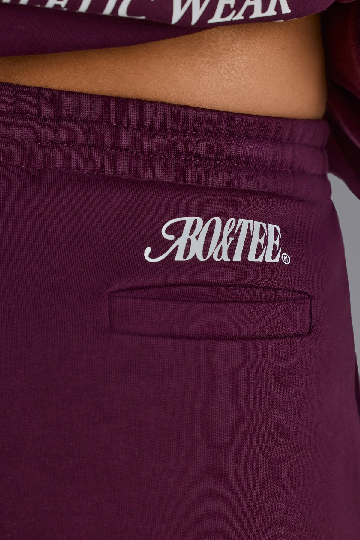 ⁣⁢Soft Cotton Jersey Relaxed Mid-Rise Jogginghose in Grape⁤⁣