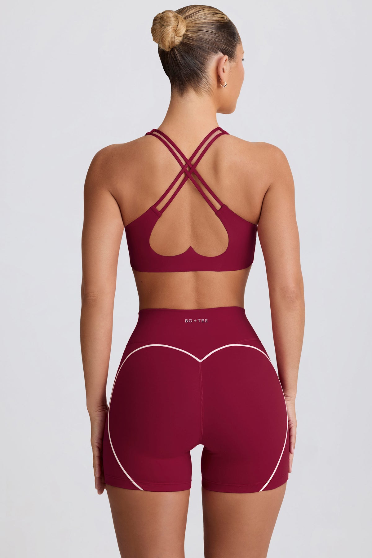 ⁣⁢Soft Active Sport-BH mit leichtem Halt in Bordeaux⁤⁣