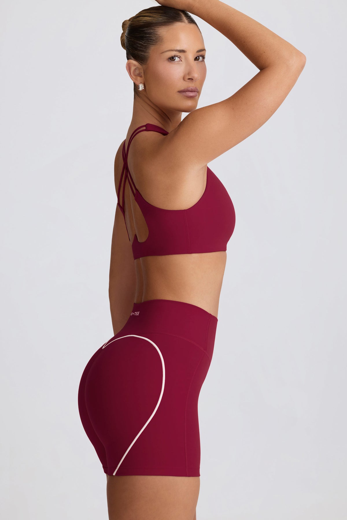 ⁣⁢Soft Active Sport-BH mit leichtem Halt in Bordeaux⁤⁣
