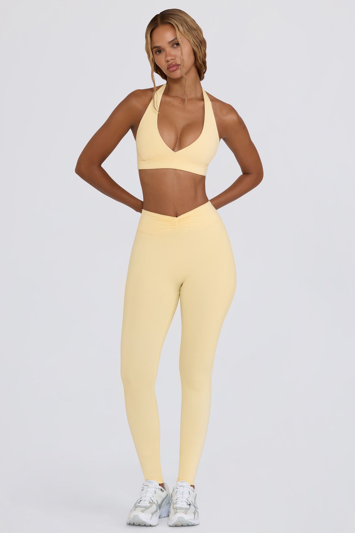 ⁣⁢Geraffte Mid-Rise-Leggings aus angerautem Jersey in Lemon Marl⁤⁣ - 2