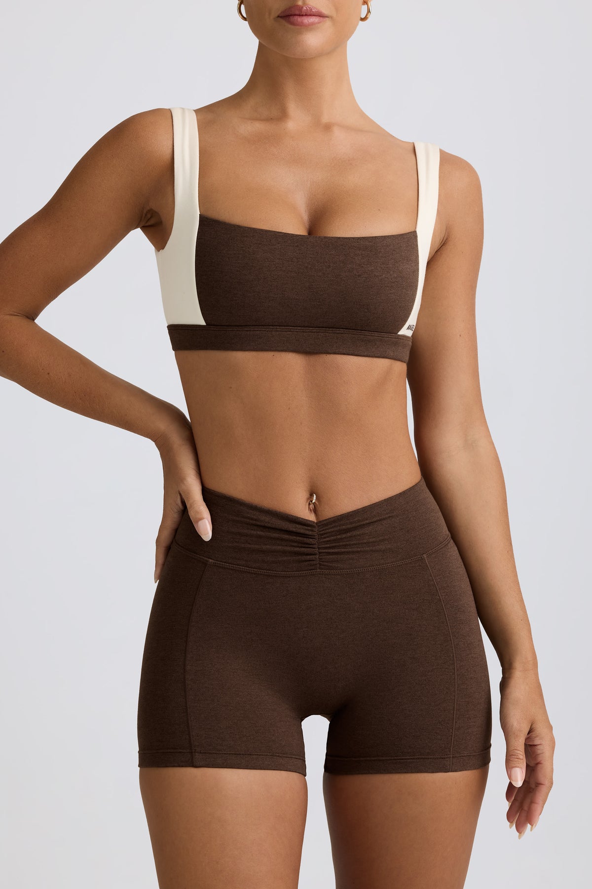 ⁣⁢Geraffte Minishorts in Pekan meliert⁤⁣