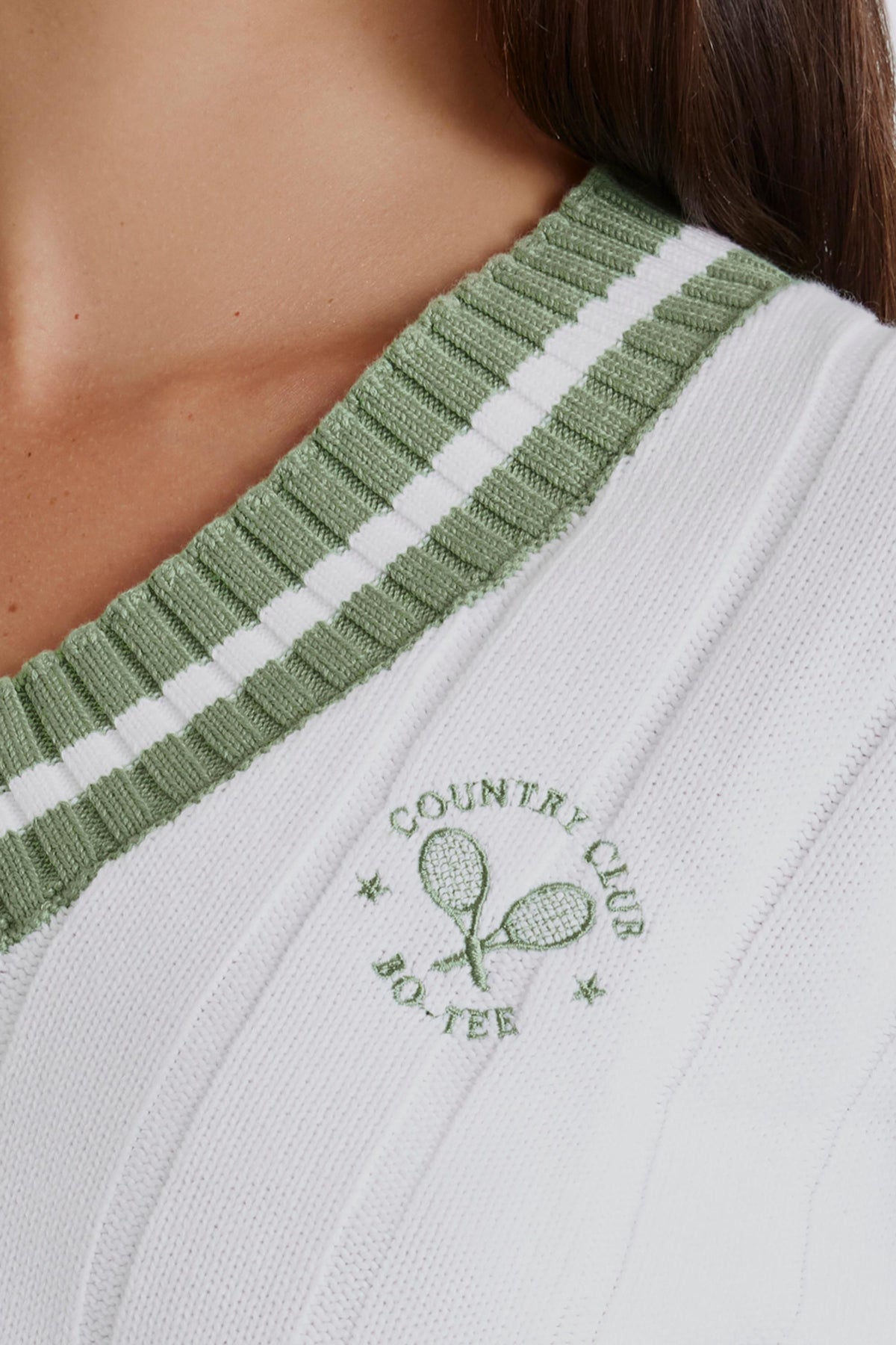 ⁣⁢Cropped-Zopfstrickpullover aus Baumwolle in Grün-Elfenbein⁤⁣
