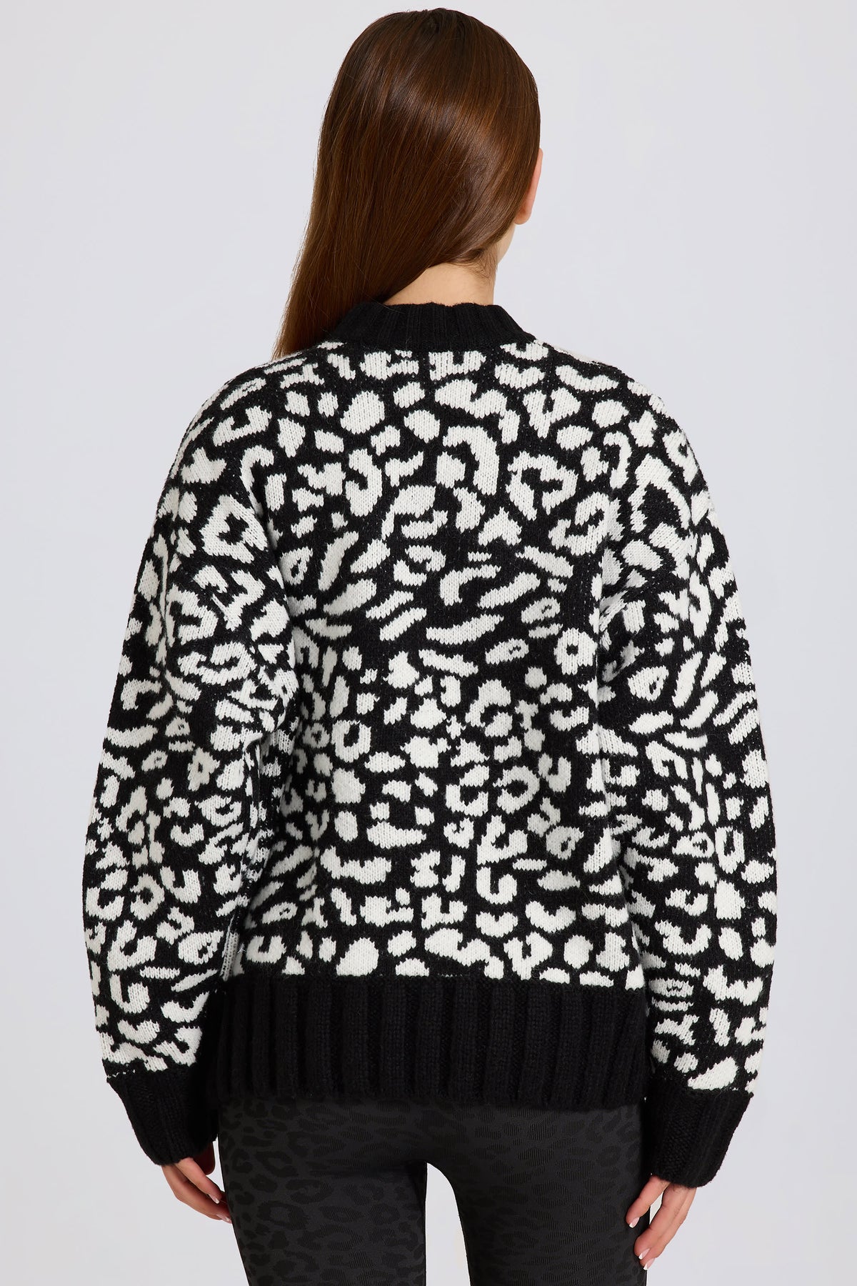 ⁣⁢Oversized-Pullover aus Jacquard-Strick in Schwarz⁤⁣