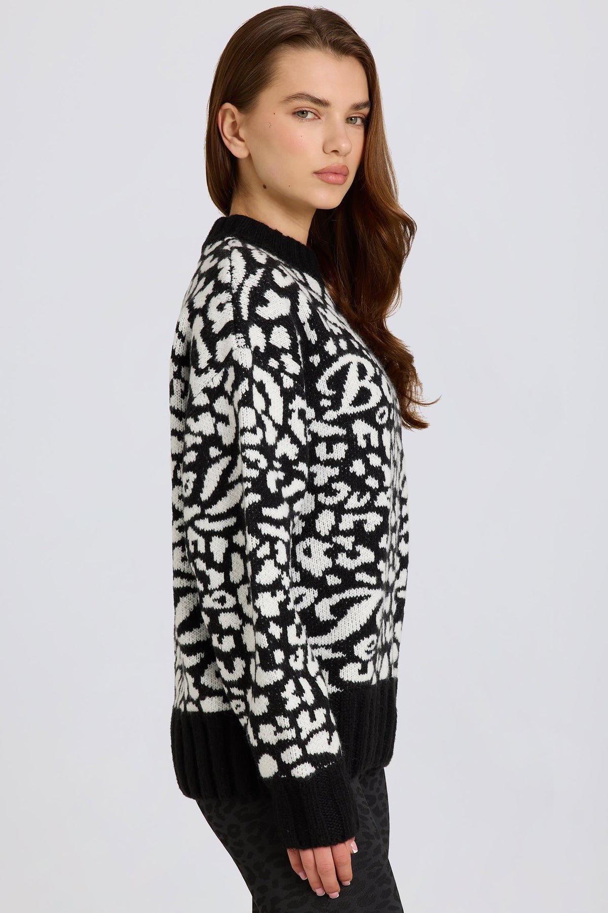 ⁣⁢Oversized-Pullover aus Jacquard-Strick in Schwarz⁤⁣