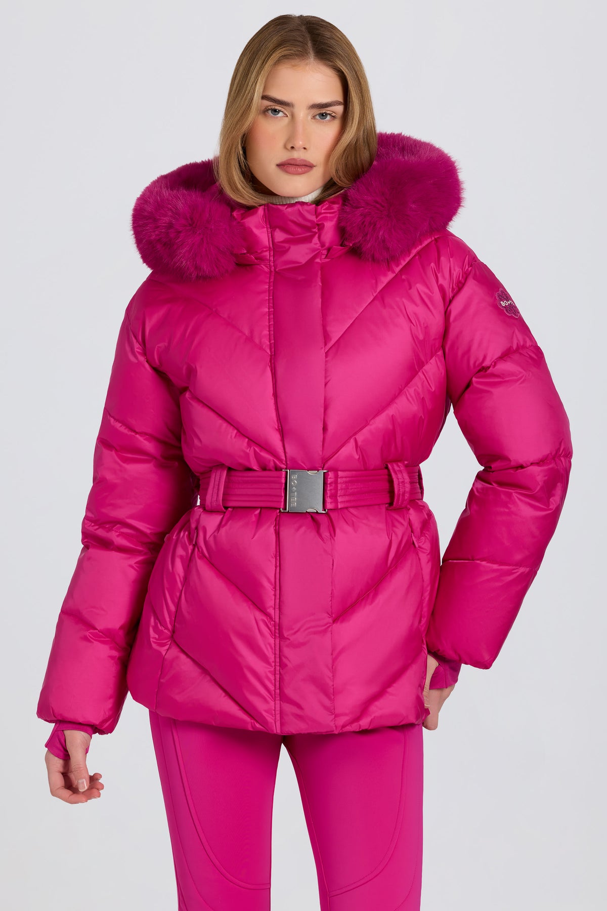 ⁣⁢Wasserdichte Skijacke mit Kunstpelz-Kapuze in Magenta-Pink⁤⁣