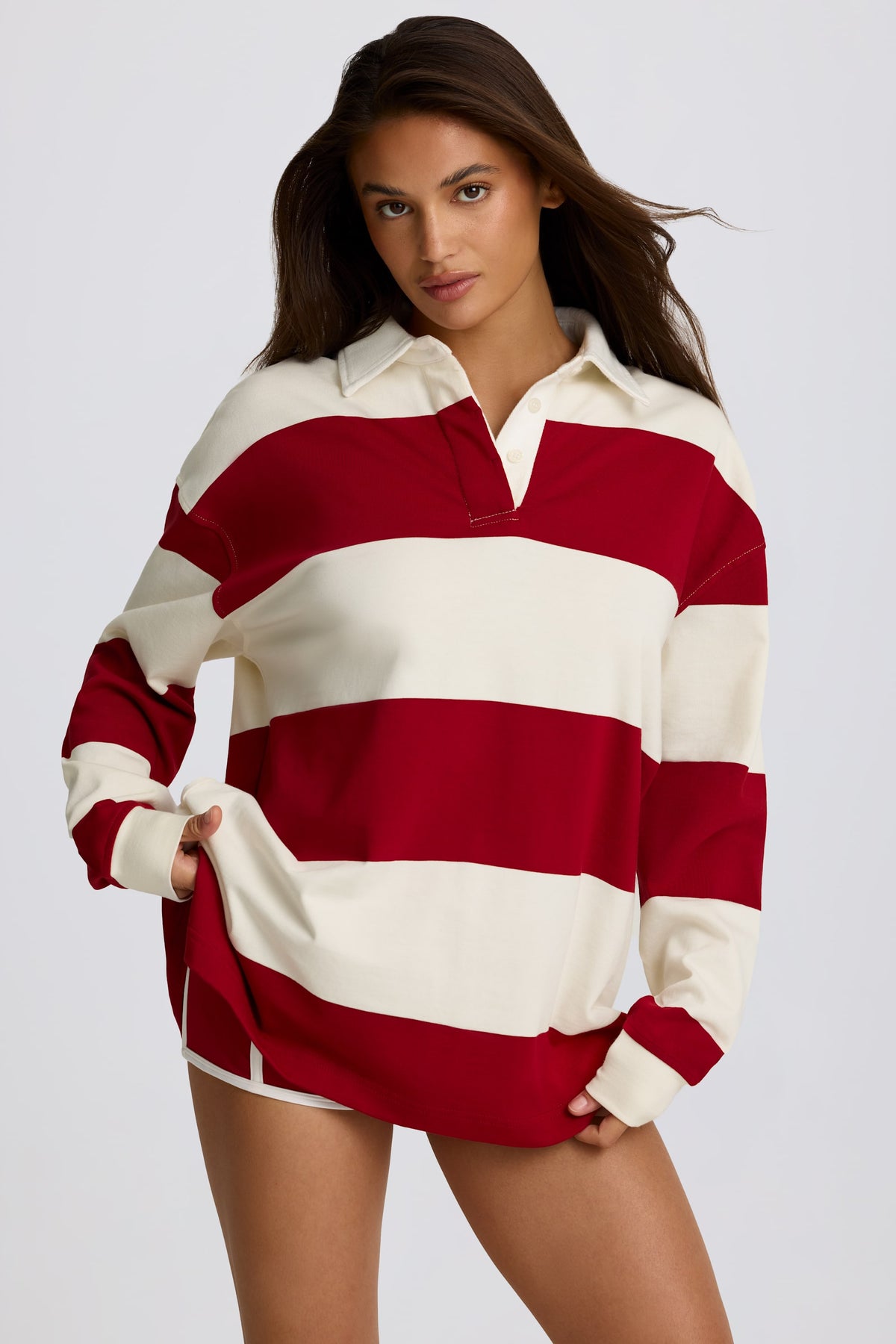 ⁣⁢Gestreiftes Oversized-Langarmshirt in Dunkelrot⁤⁣ - 1
