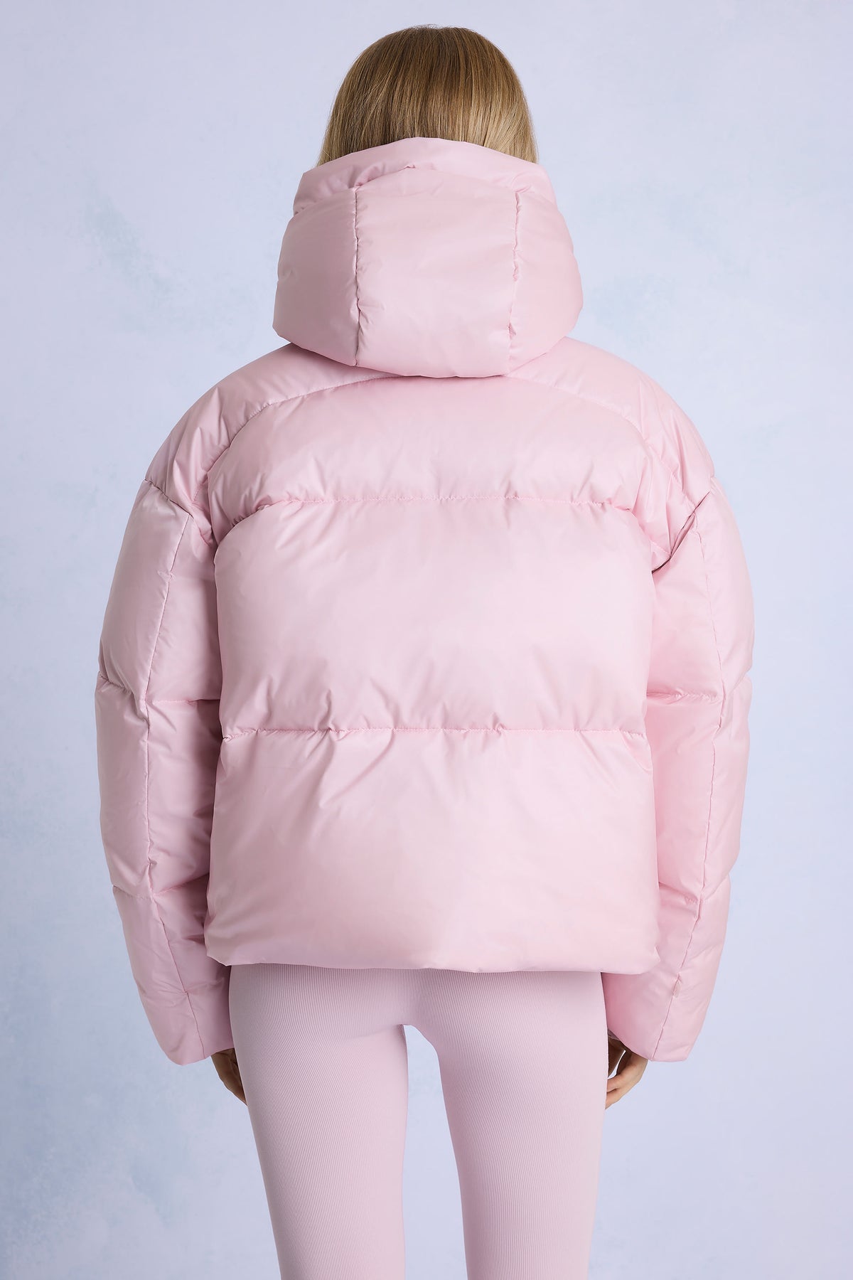 ⁣⁢Wasserdichte, verkürzte, übergroße Skijacke in Powder Pink⁤⁣ - 2