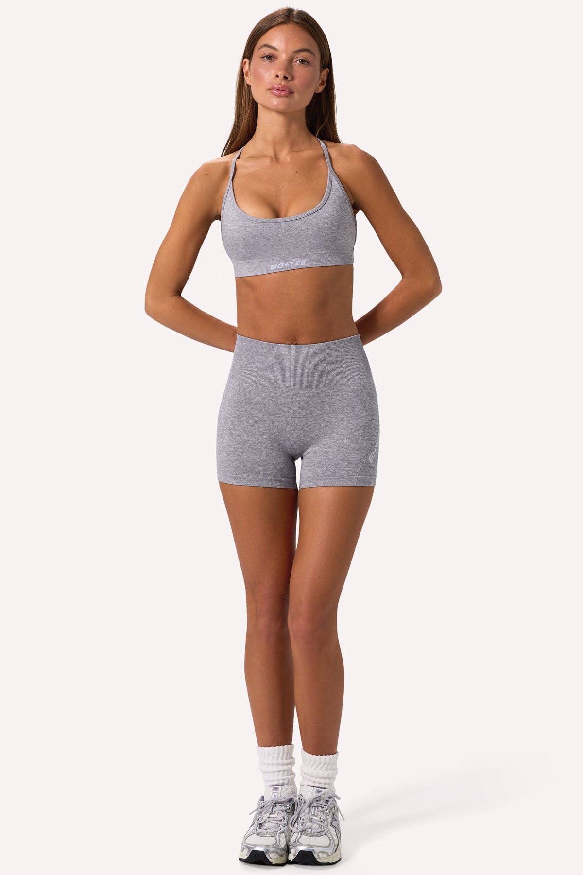 ⁣⁢Super Sculpt rückenfreier Seamless-Sport-BH in Grau meliert⁤⁣
