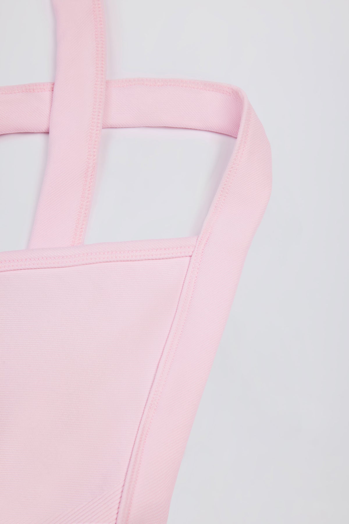 ⁣⁢Super Sculpt Seamless-Sport-BH mit überkreuzten Trägern in Zartrosa⁤⁣