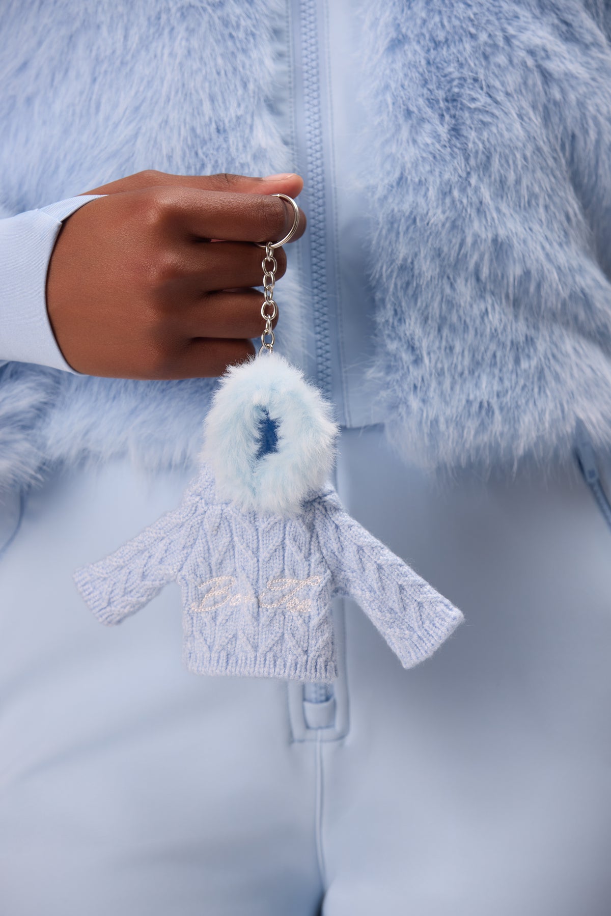 ⁣⁢Schlüsselanhänger mit Zopfmuster-Hoodie in Hellblau⁤⁣