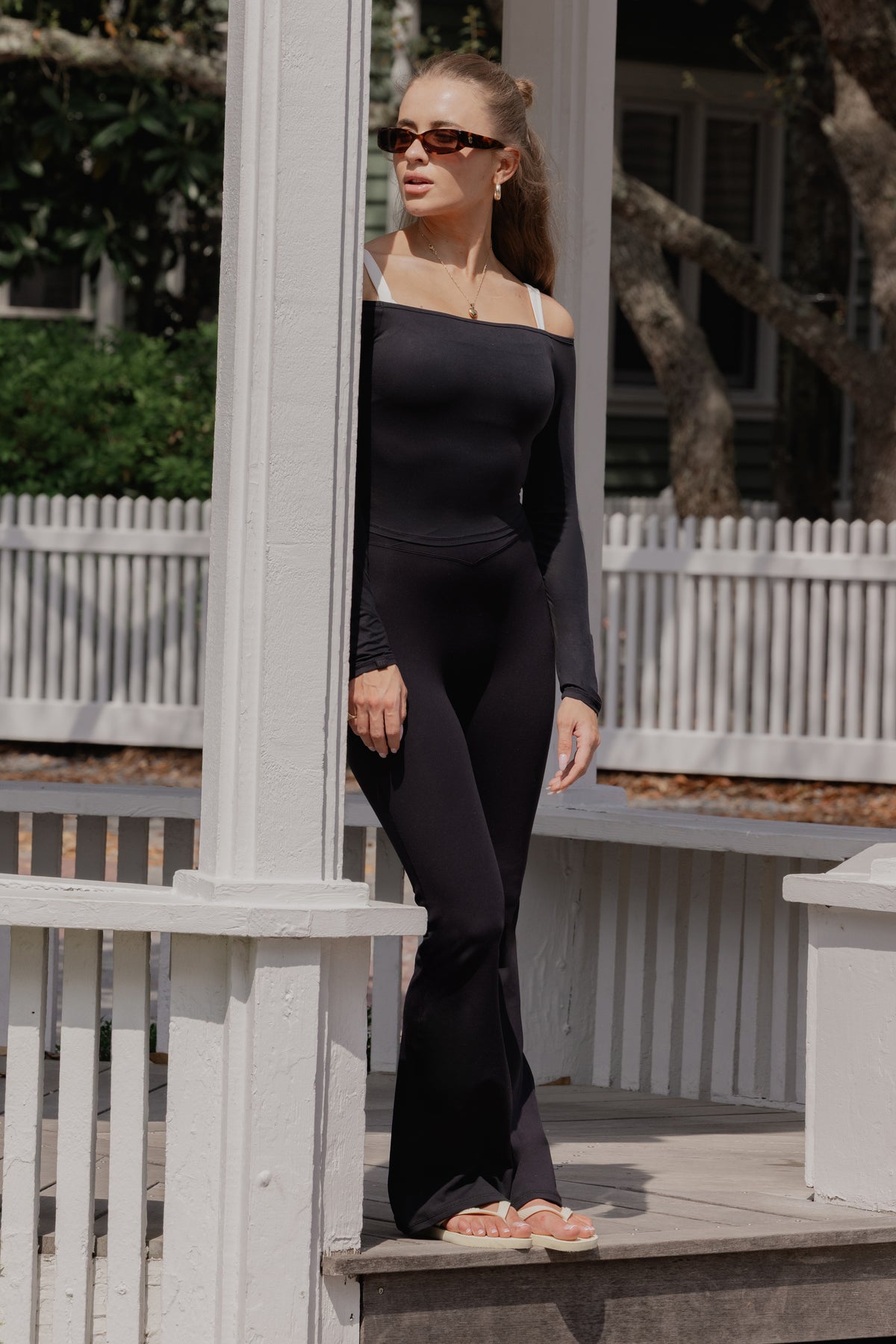 ⁣⁢Weiches Jersey Off-Shoulder-Oberteil in Schwarz⁤⁣ - 1