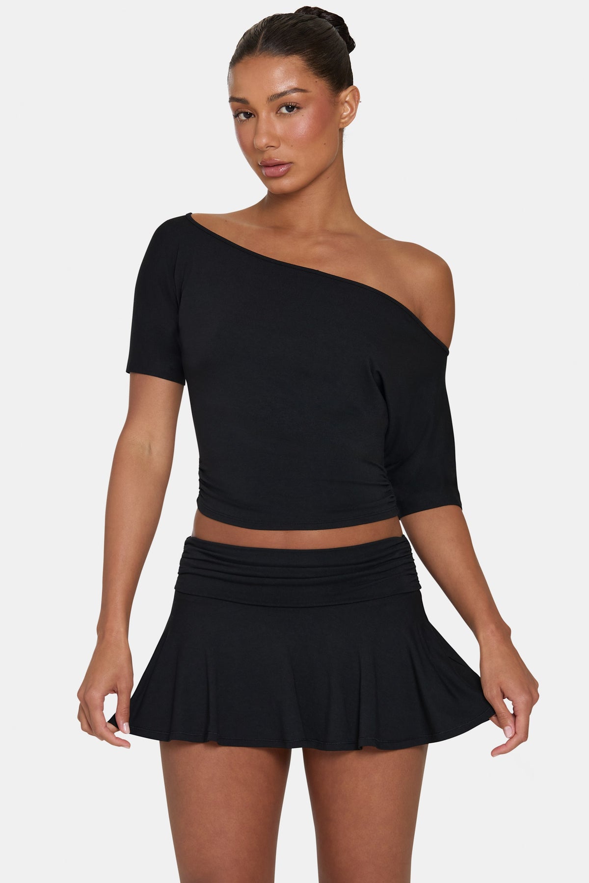 ⁣⁢ButterCloud™ lässiges Off-Shoulder-Oberteil in Schwarz⁤⁣