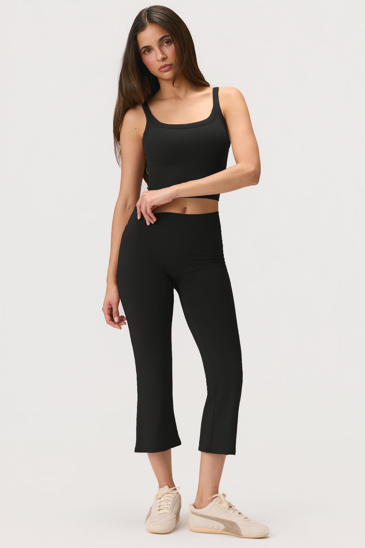 ⁣⁢ButterCloud™ Flared Capri-Leggings in Schwarz⁤⁣ - 1