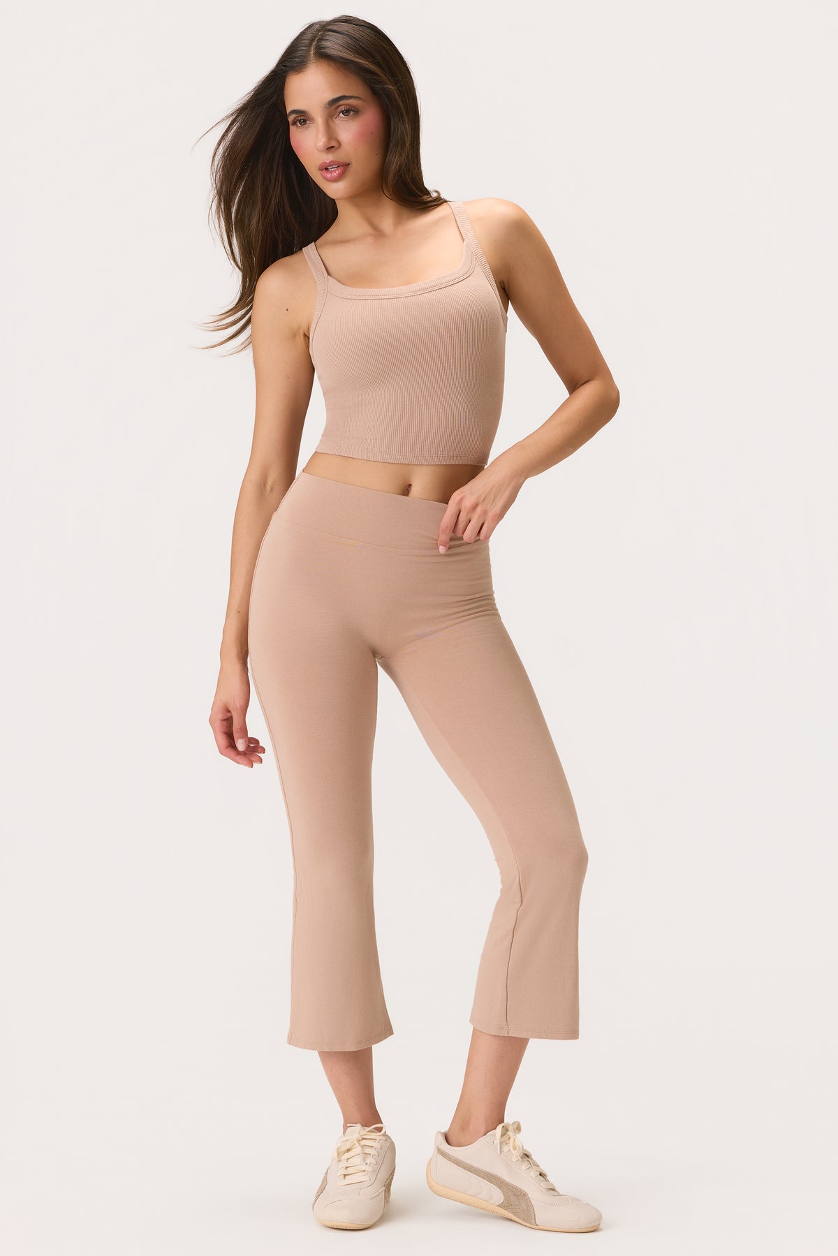 ⁣⁢ButterCloud™ Flared Capri-Leggings in Oatmeal⁤⁣ - 1