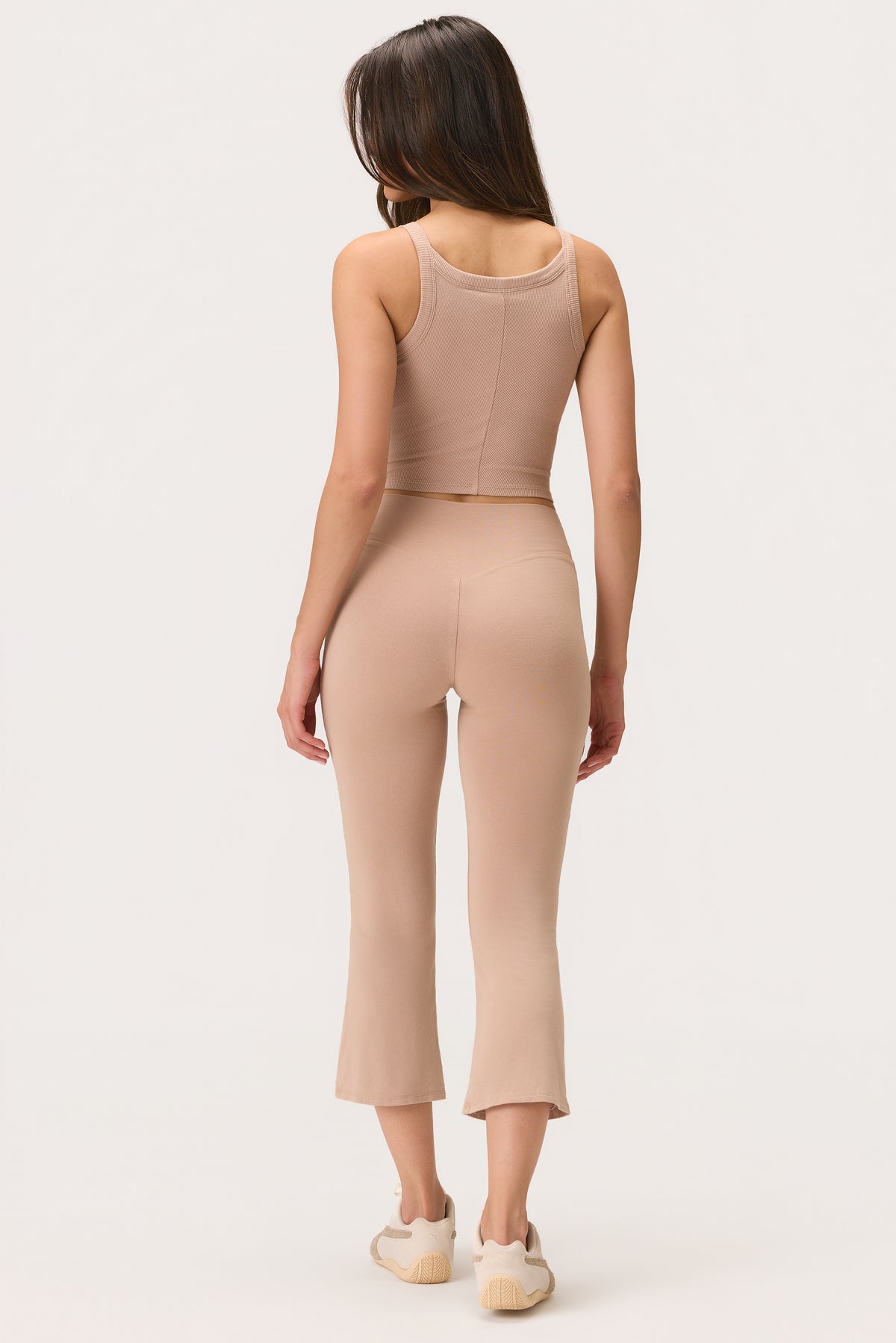 ⁣⁢ButterCloud™ Flared Capri-Leggings in Oatmeal⁤⁣ - 2