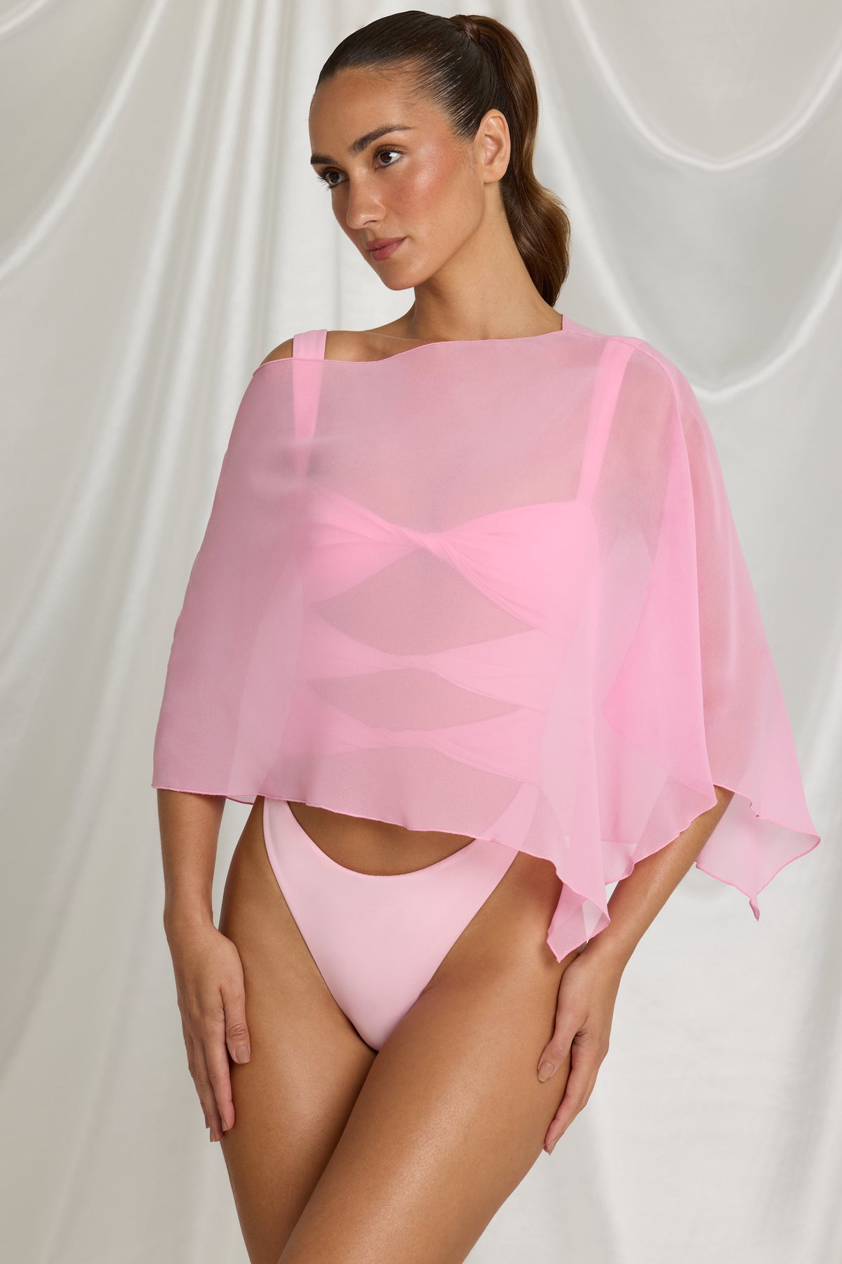 ⁣⁢Transparenter Poncho in Candyfloss Pink⁤⁣