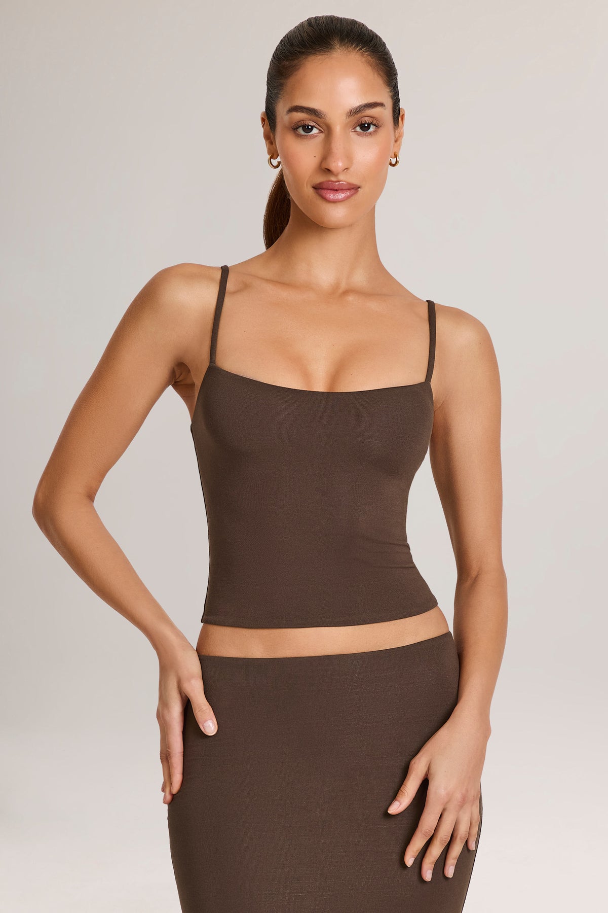 ⁣⁢Modal-Tanktop mit Rundhalsausschnitt in Schokoladenbraun⁤⁣ - 1