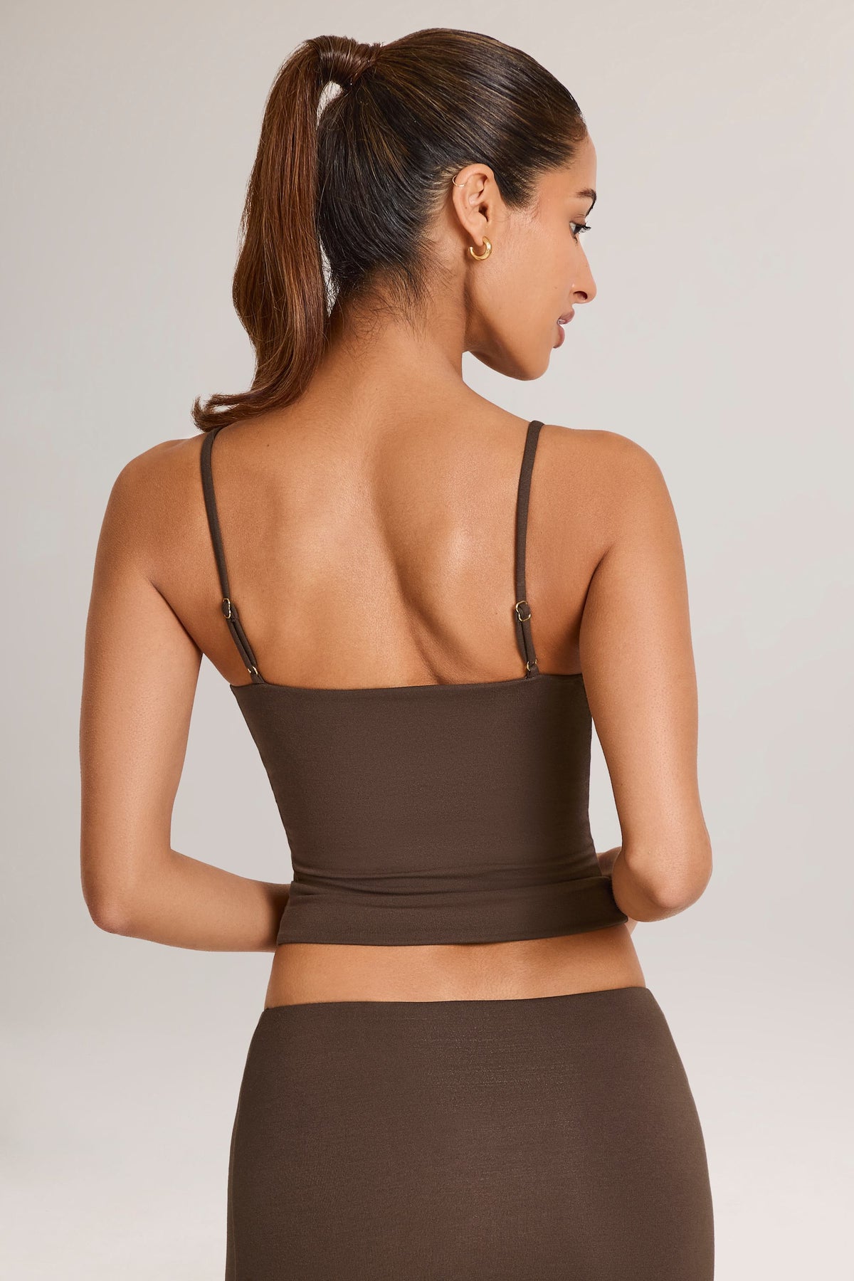 ⁣⁢Modal-Tanktop mit Rundhalsausschnitt in Schokoladenbraun⁤⁣ - 2