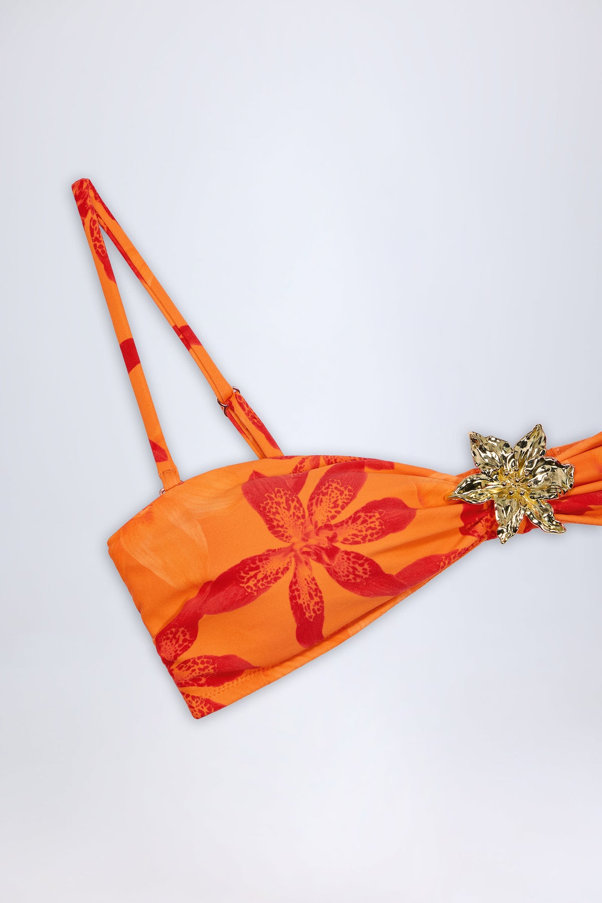 ⁣⁢Neckholder-Bikinioberteil mit Metalldetail im orangefarbenen Orchideenmuster⁤⁣