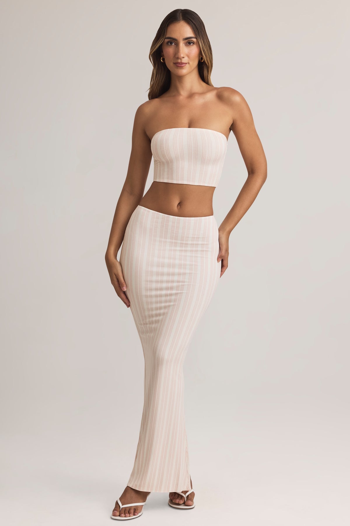 ⁣⁢Modal-Maxirock mit mittelhohem Bund und rosa Streifen⁤⁣