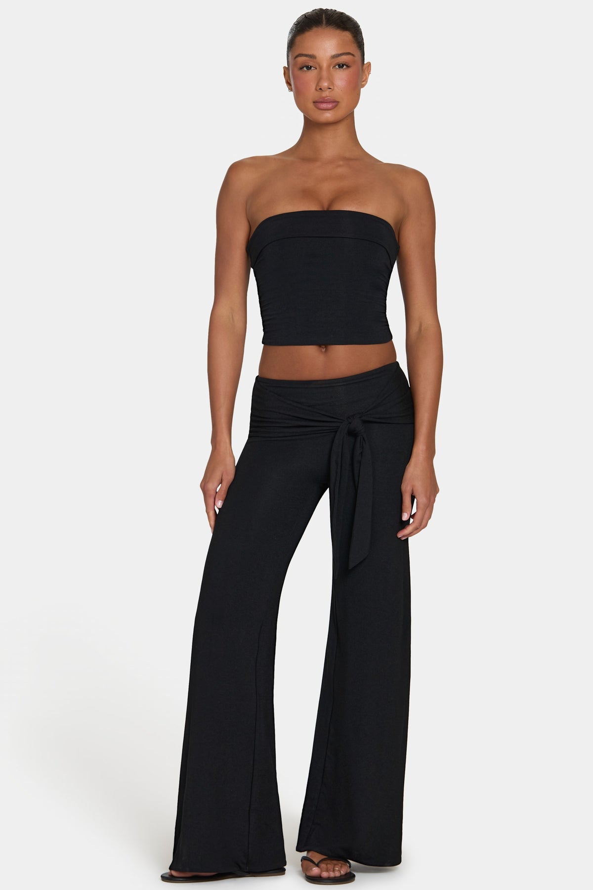 ⁣⁢ButterCloud™ Bindetal-Hose mit weitem Bein in Schwarz⁤⁣ - 1