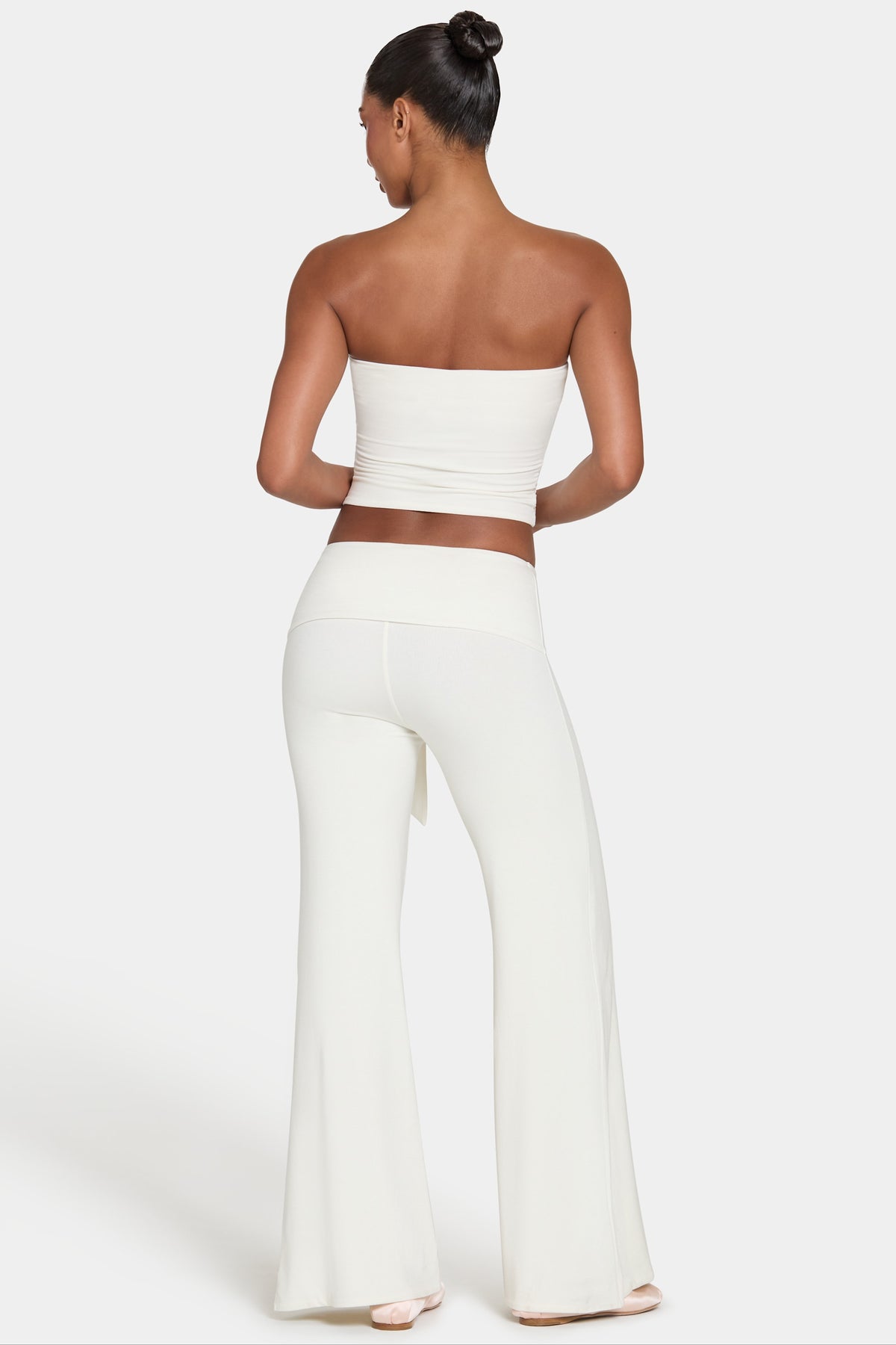 ⁣⁢ButterCloud™ Marlenehose mit Bindegürtel in Coconut⁤⁣ - 2