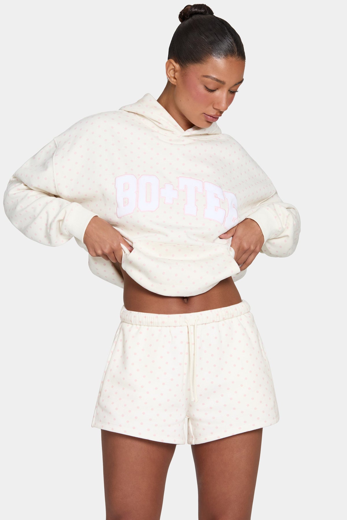 ⁣⁢Oversized-Hoodie mit Applikation in Blush Polka Dot⁤⁣ - 1