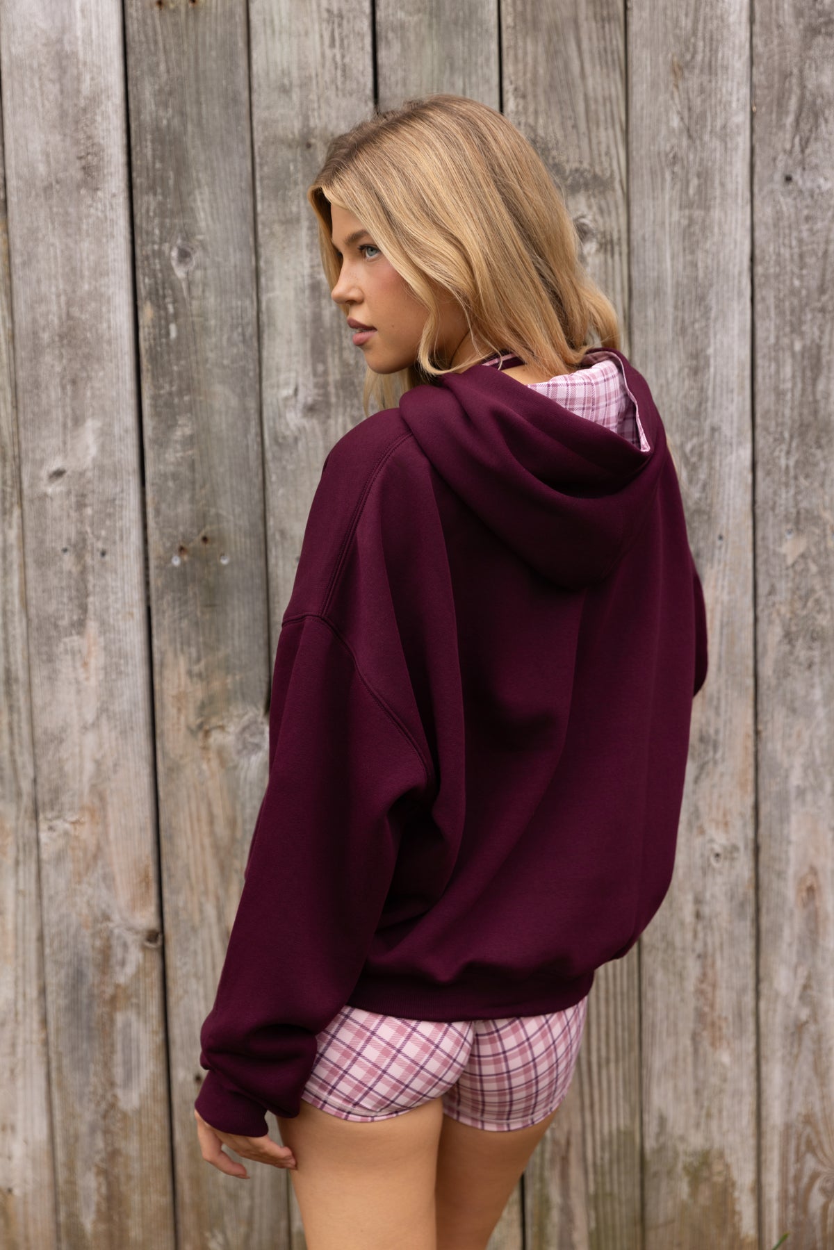 ⁣⁢Oversized-Hoodie mit Applikation in Plum⁤⁣ - 2