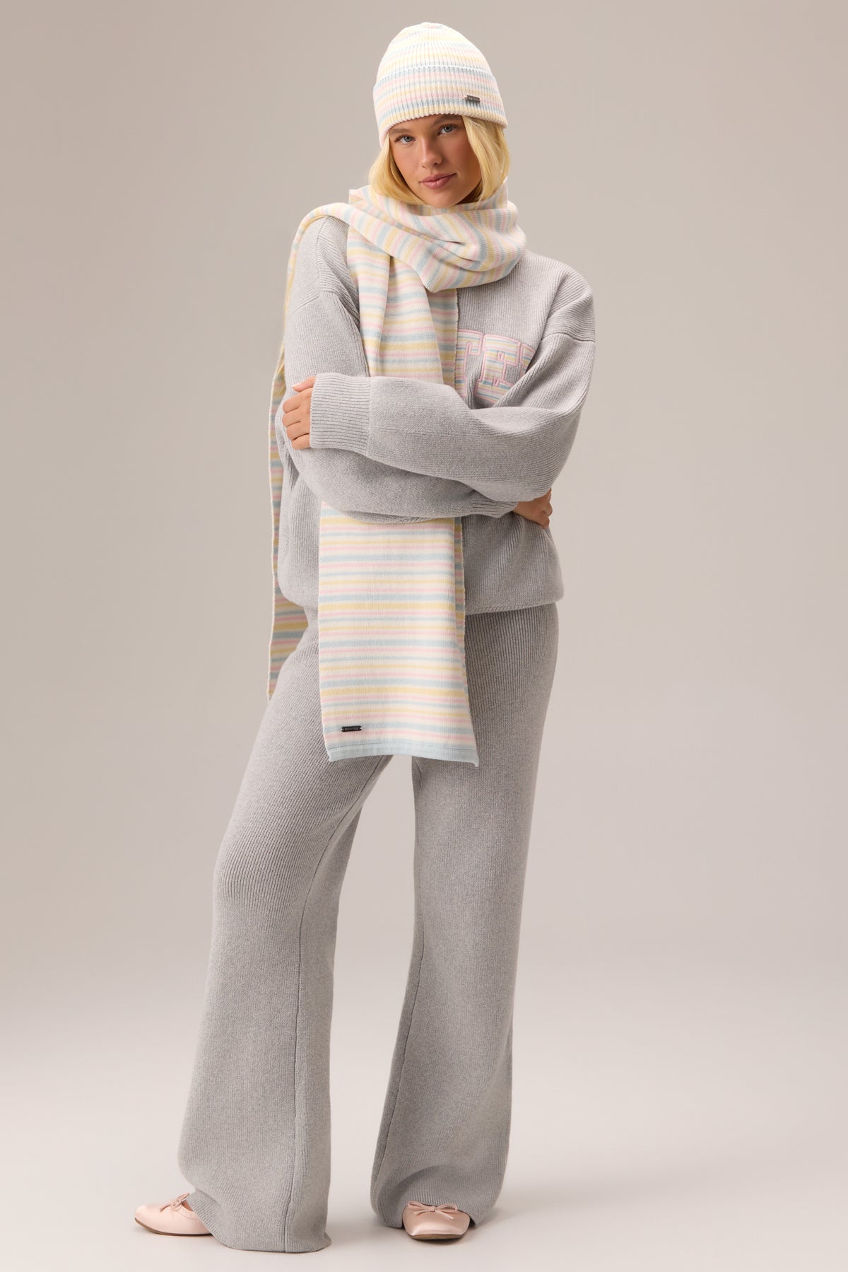 ⁣⁢Rippstrick Oversized Schal in Confetti Stripe⁤⁣ - 2
