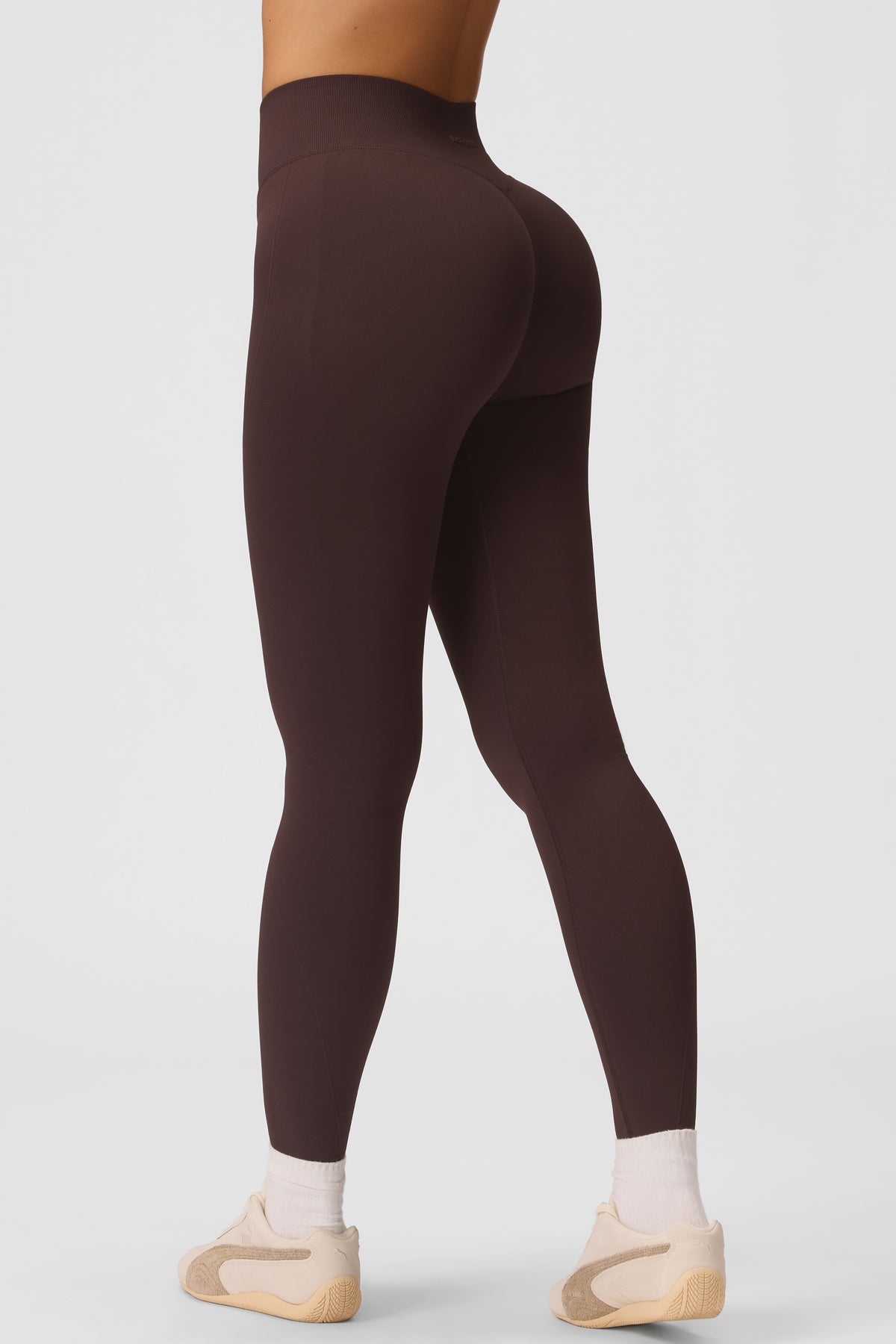 ⁣⁢Nahtlose lange Leggings in Espresso⁤⁣ - 1