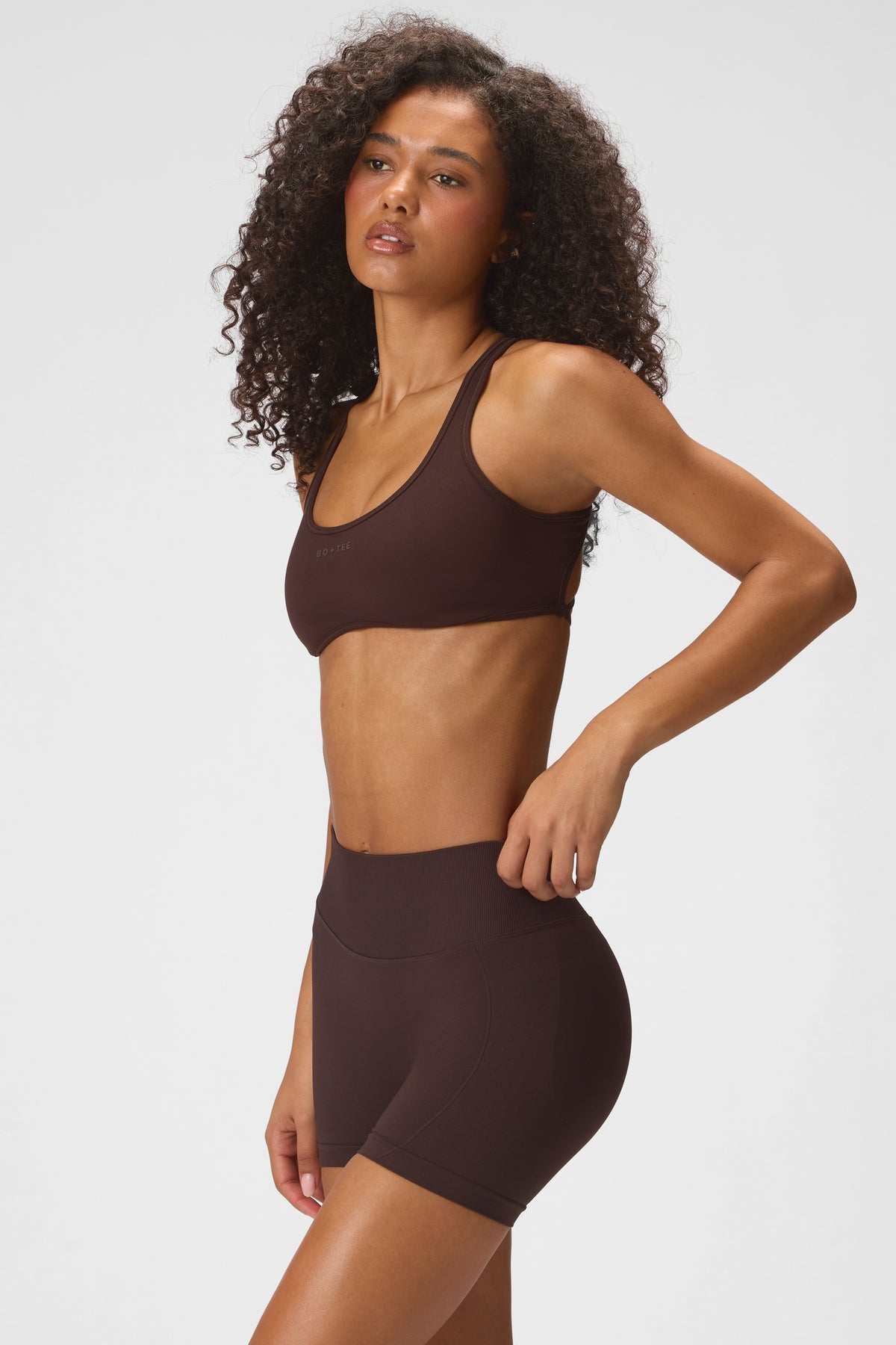 ⁣⁢Nahtlose Shorts in Espresso⁤⁣ - 2