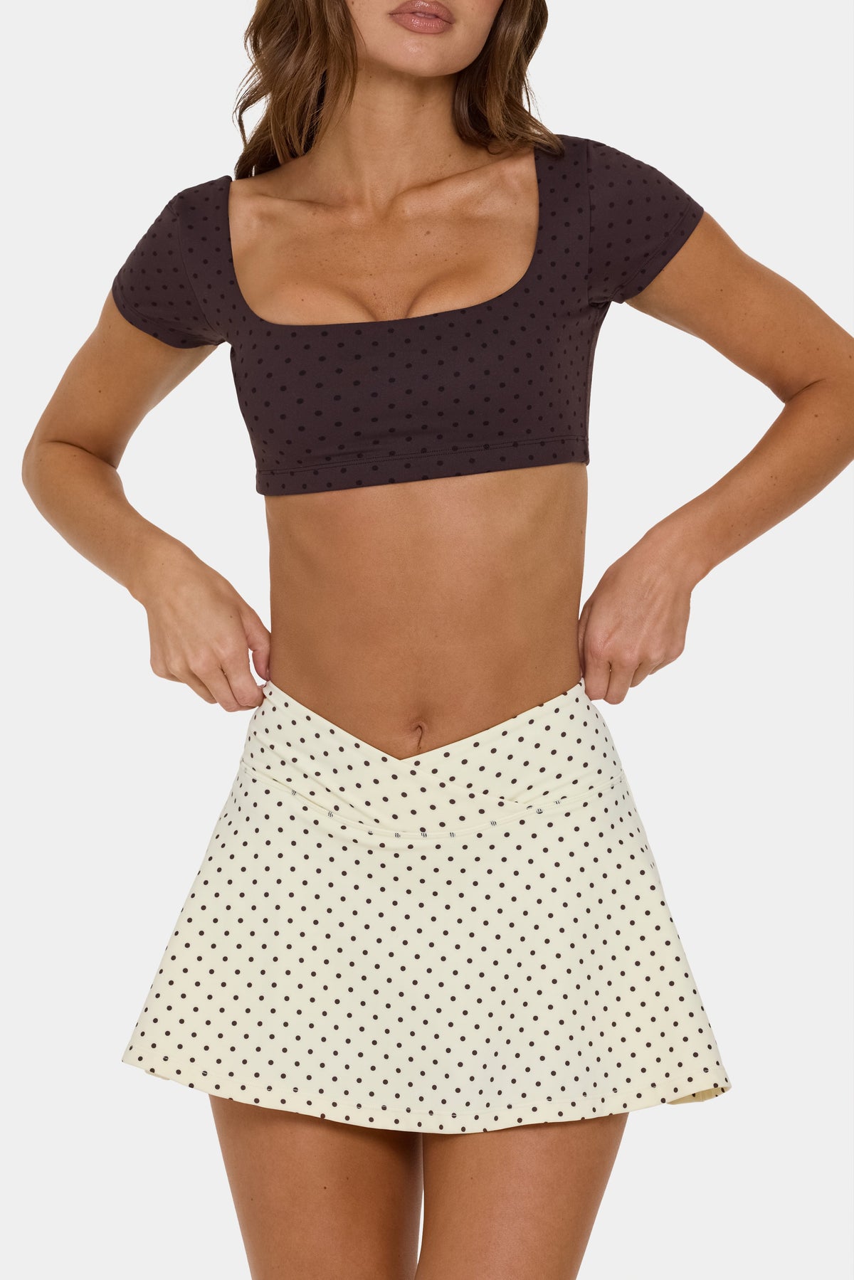 ⁣⁢Soft Active Crop-Top mit kurzen Ärmeln in Choc Chip⁤⁣ - 2