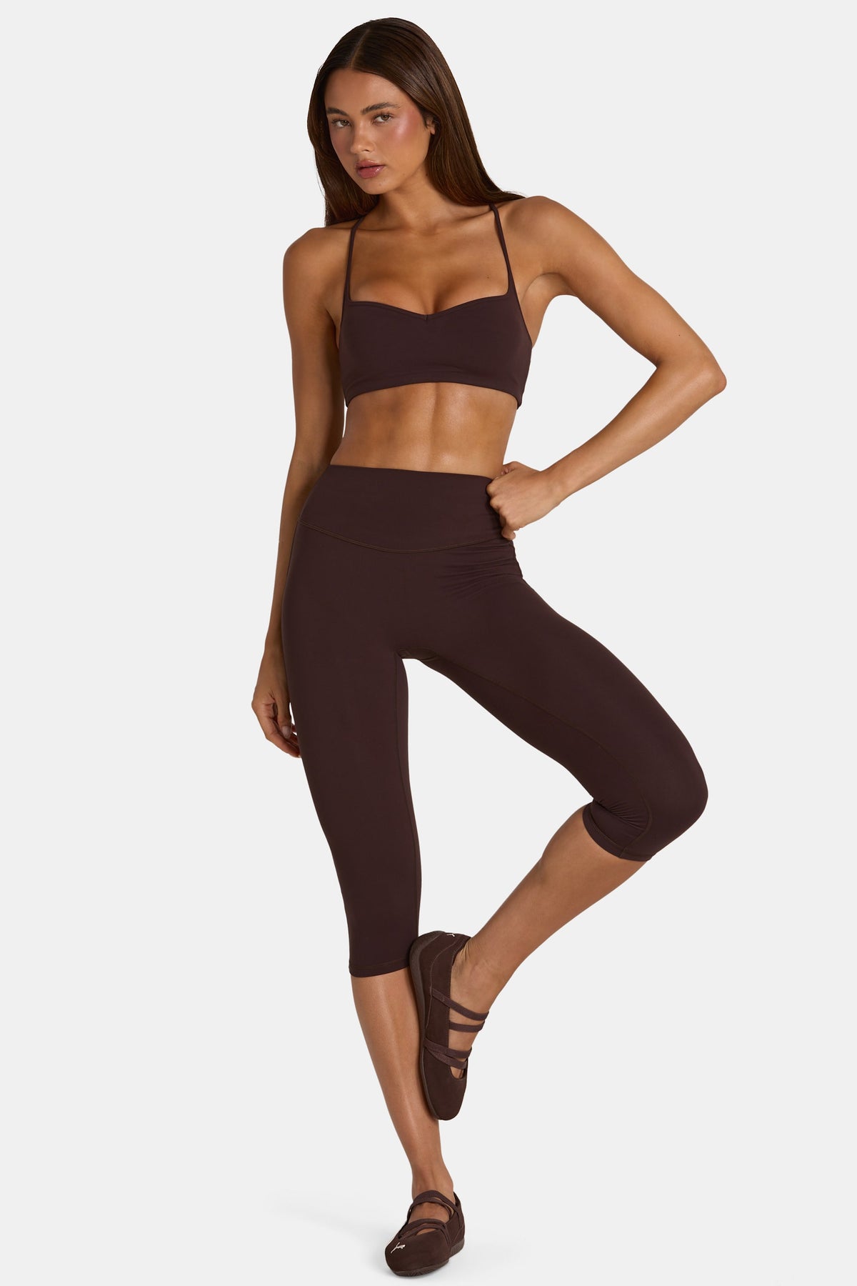 ⁣⁢Soft Active Capri-Leggings in Espresso⁤⁣