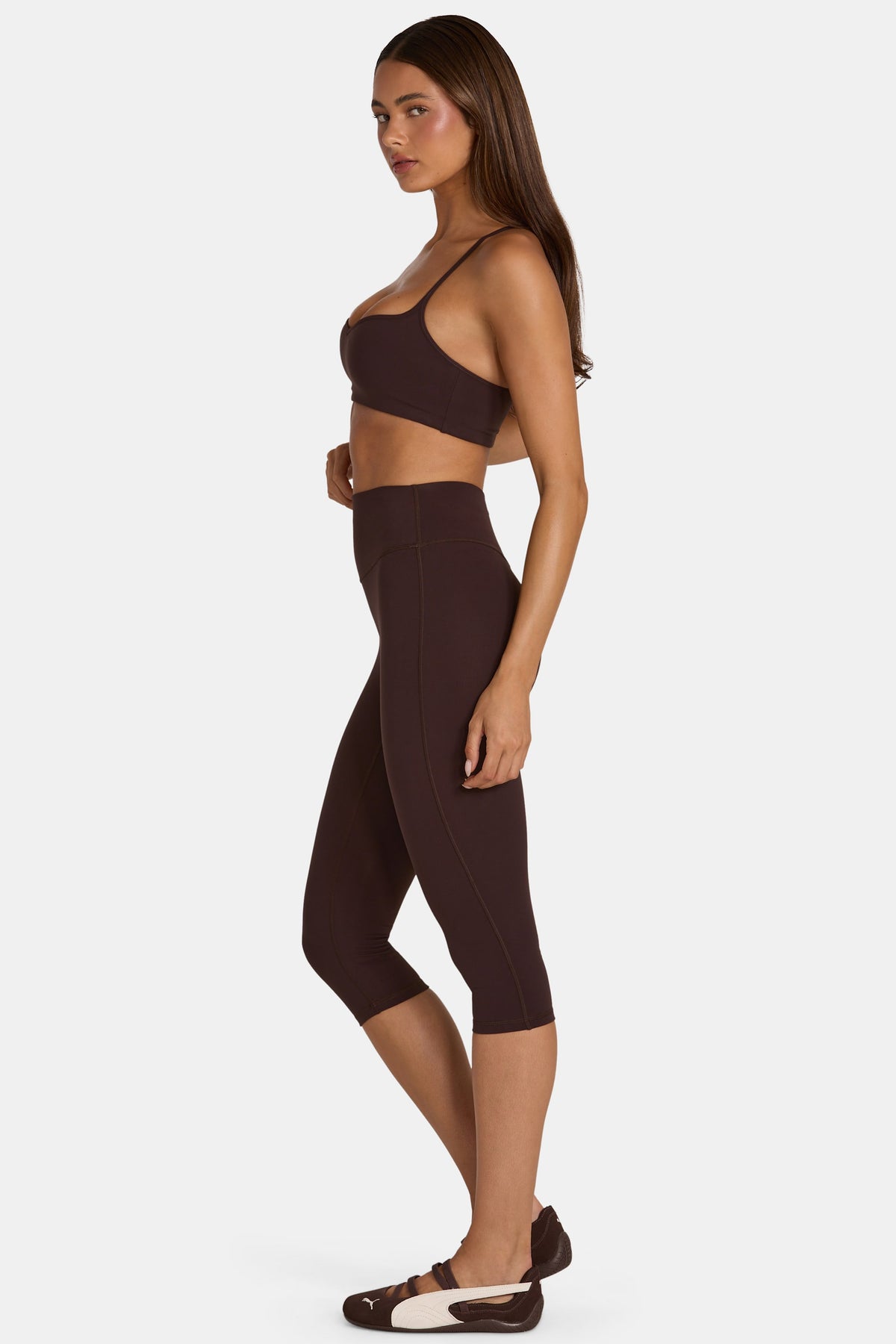 ⁣⁢Soft Active Capri-Leggings in Espresso⁤⁣