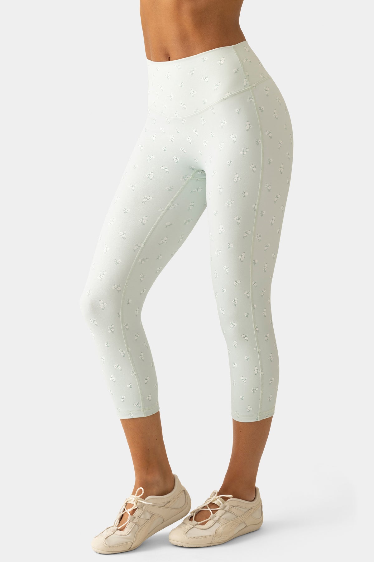 ⁣⁢Soft Active Capri-Leggings in Matcha Meadow⁤⁣ - 1