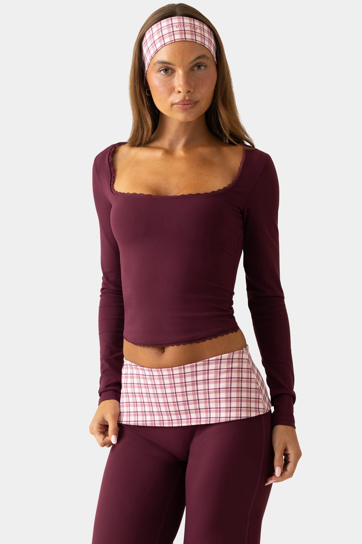 ⁣⁢Soft Active Langarmshirt in Pflaume⁤⁣