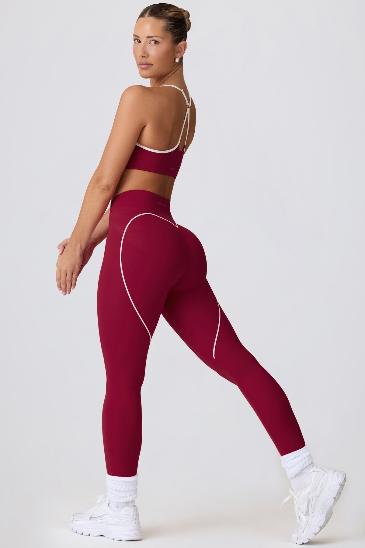 ⁣⁢Soft Active Mid-Rise Leggings in Kirschrot⁤⁣