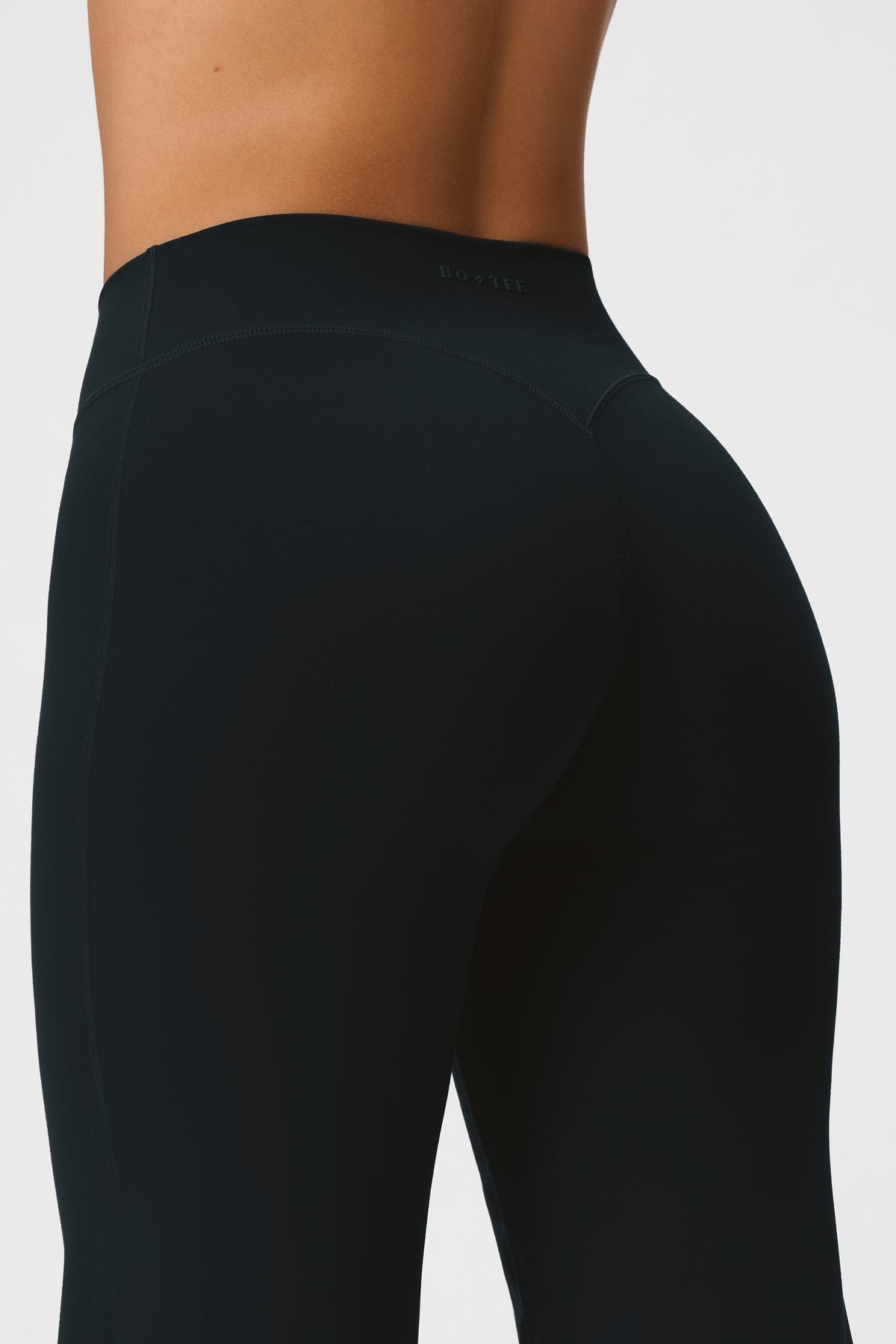 ⁣⁢Soft Active Marlenehose in Schwarz⁤⁣ - 2